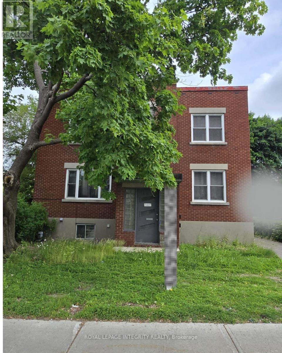 455 MCARTHUR AVENUE