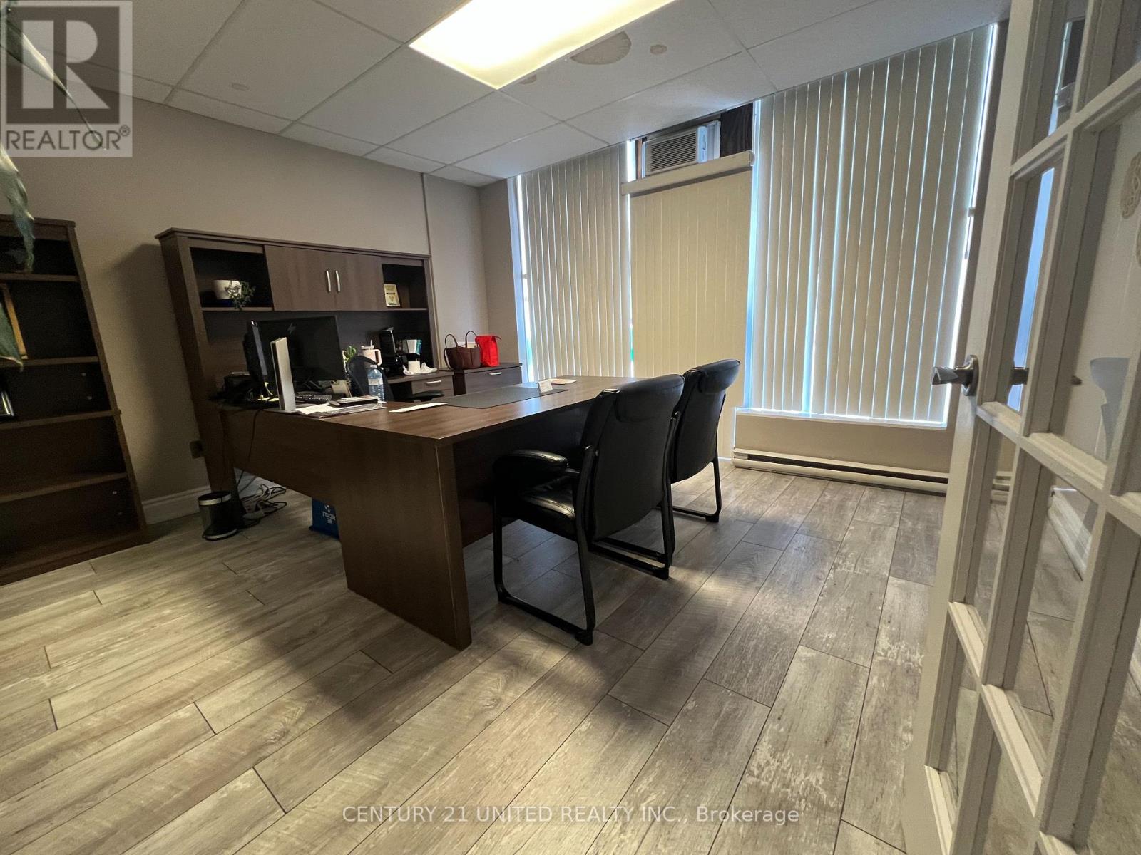 15 – 1600 LANSDOWNE STREET