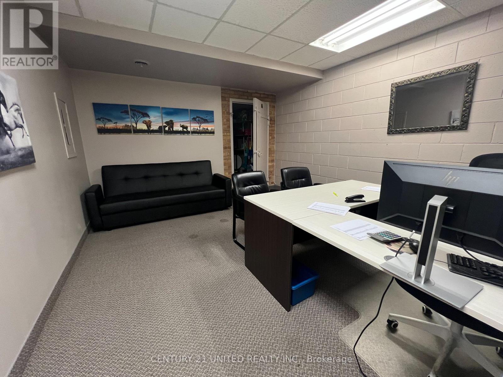 15 – 1600 LANSDOWNE STREET