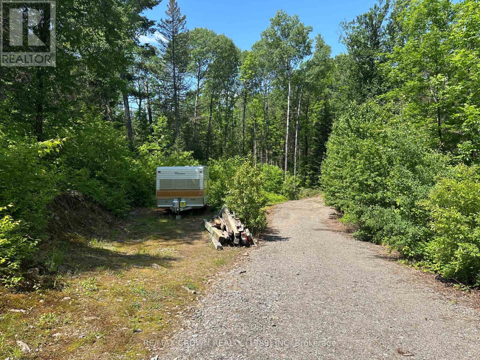 801 HIGHWAY 17 E