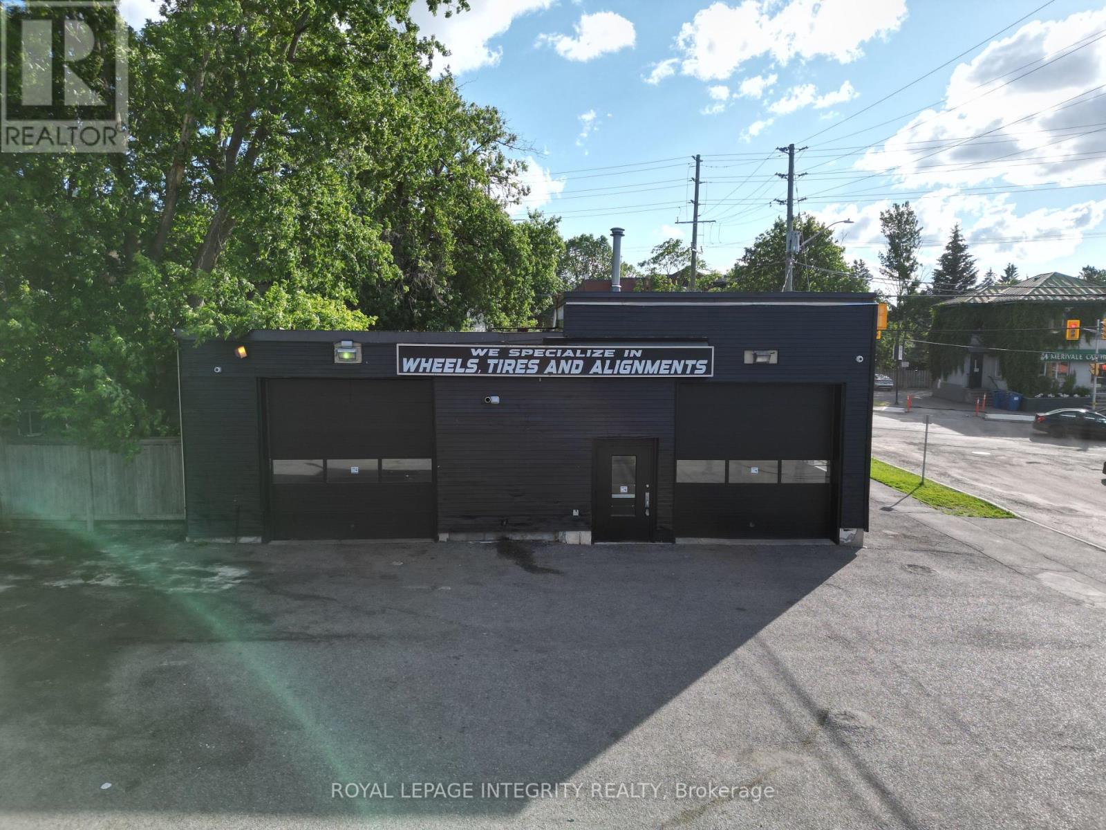 1049 MERIVALE ROAD