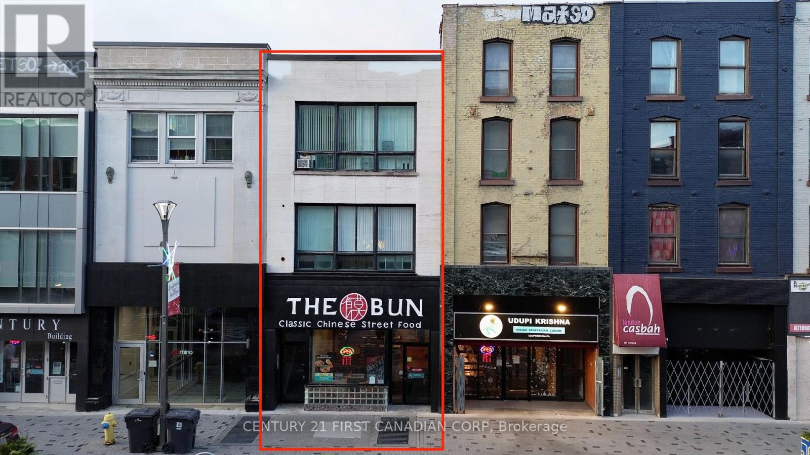 196 DUNDAS STREET