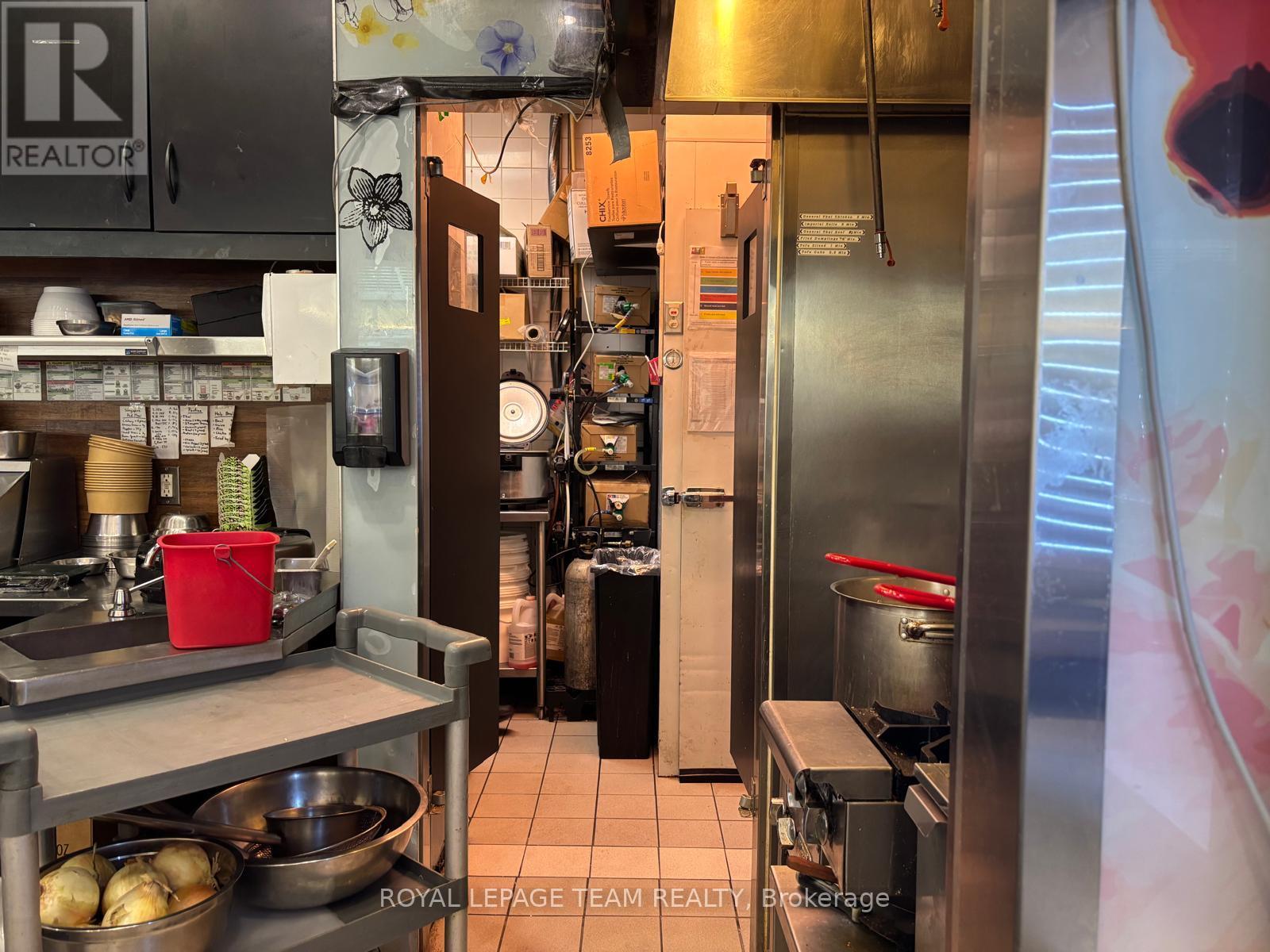 1200 ST  LAURENT BOULEVARD