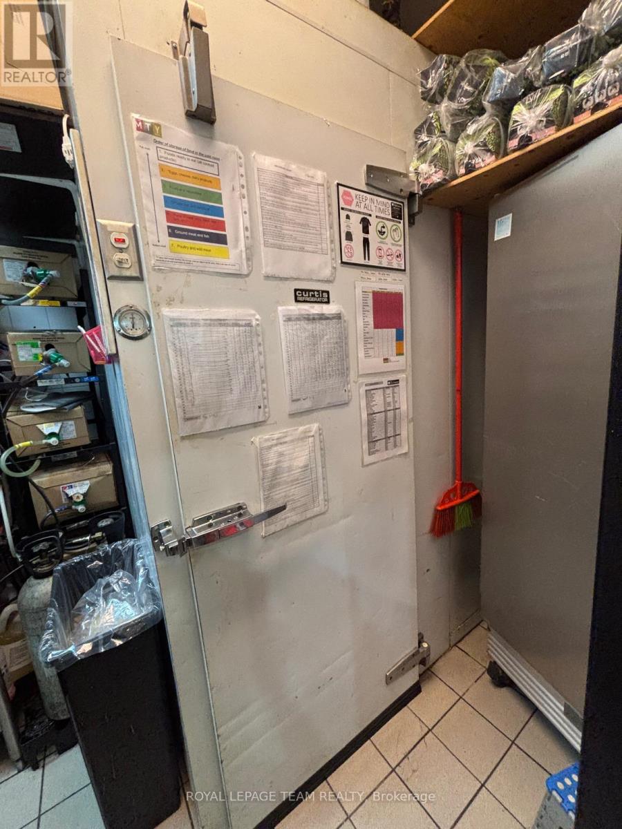 1200 ST  LAURENT BOULEVARD