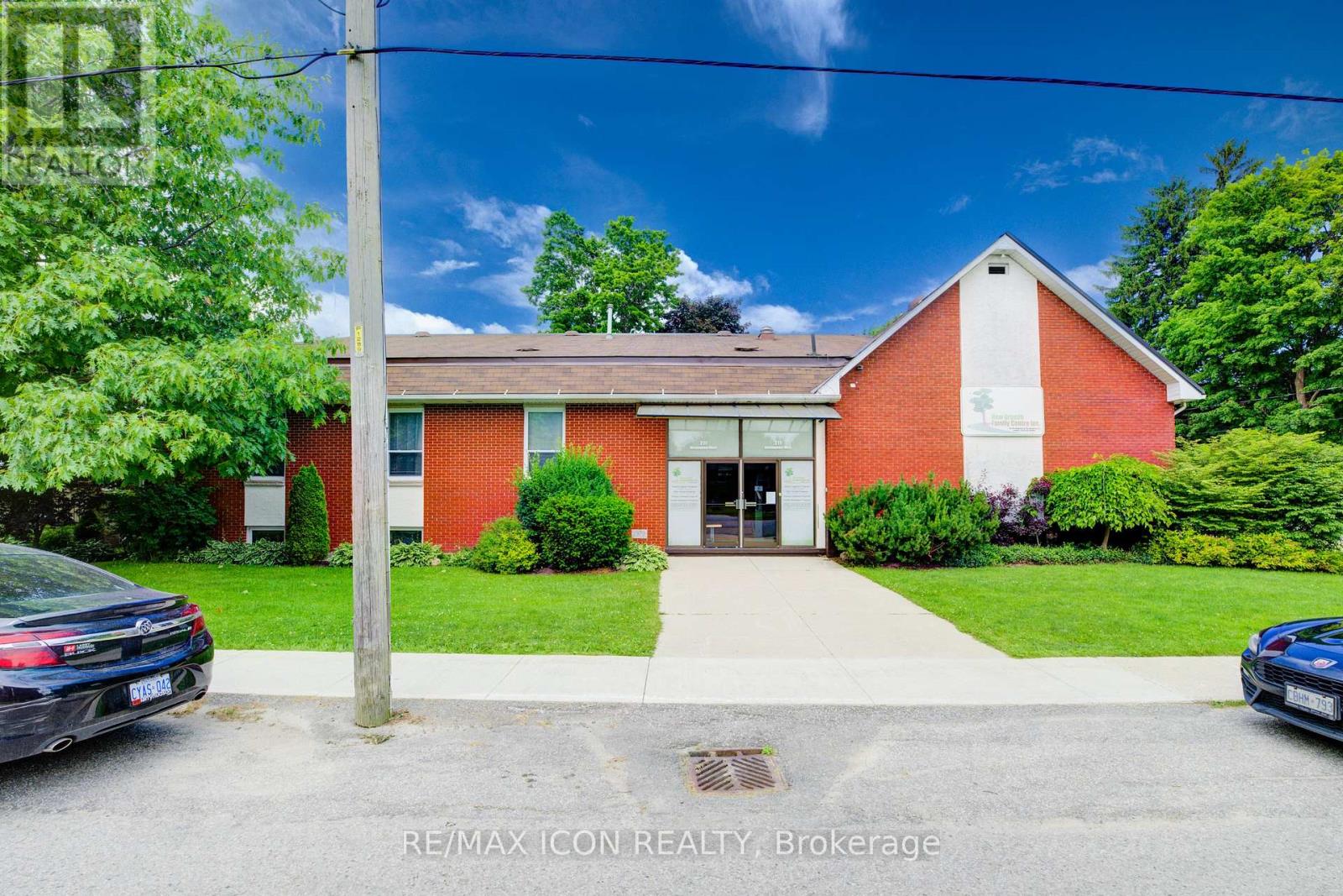 211 BIRMINGHAM STREET W