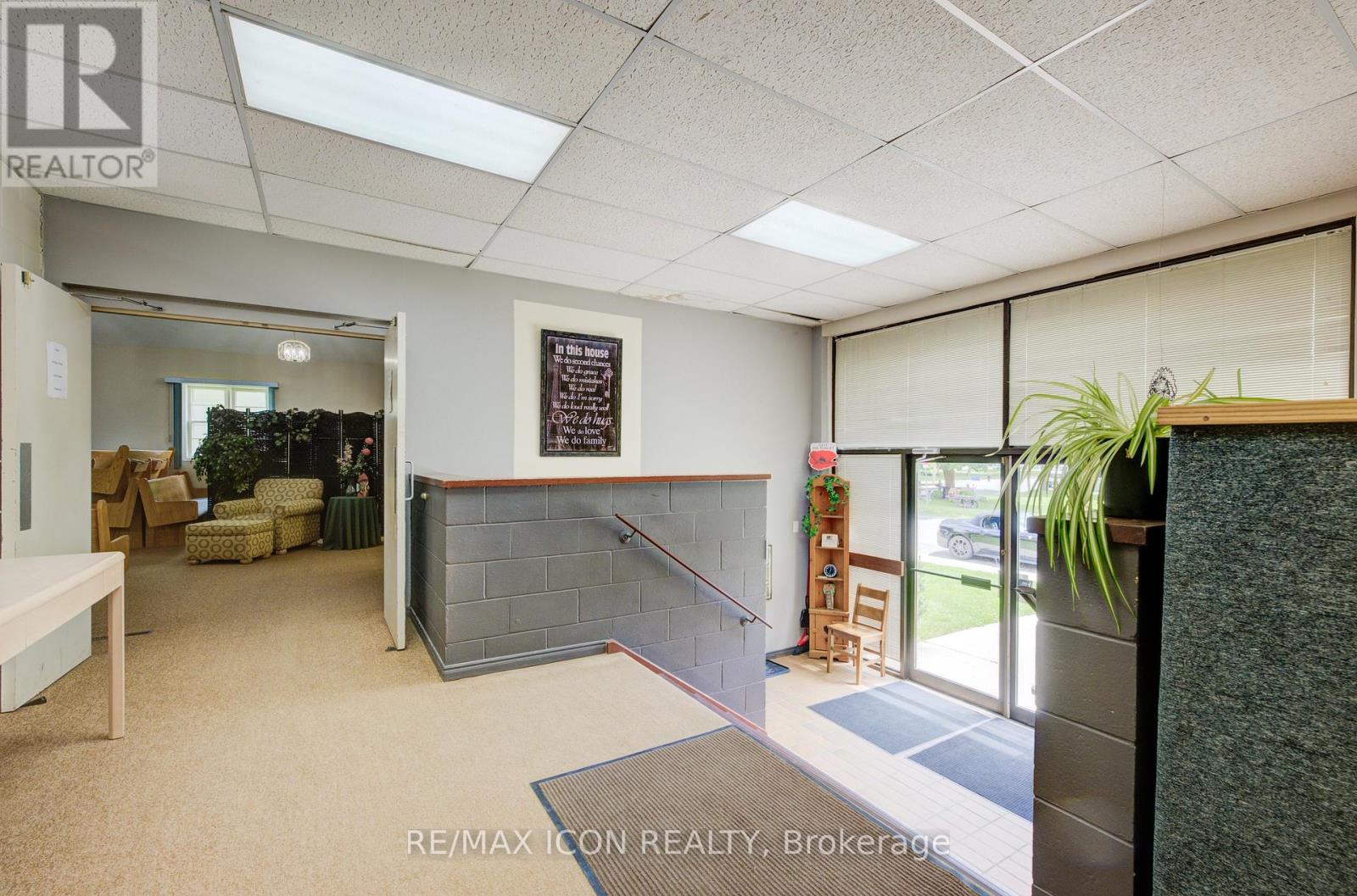 211 BIRMINGHAM STREET W