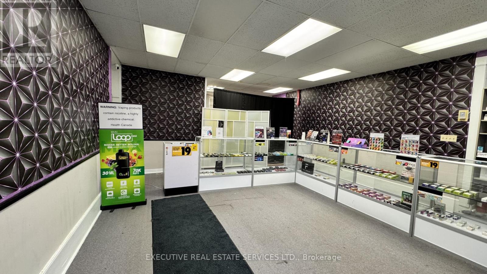 846 KING STREET E