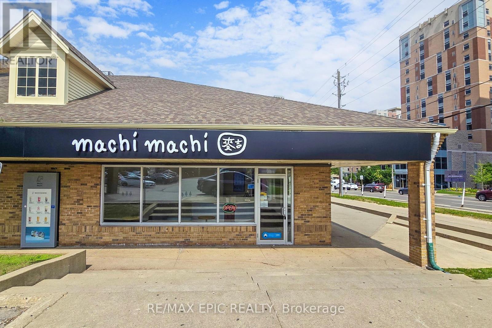1B – 140 UNIVERSITY AVENUE W