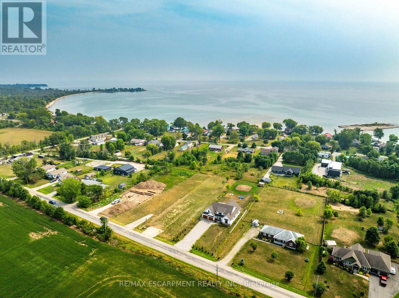 3252 LAKESHORE ROAD