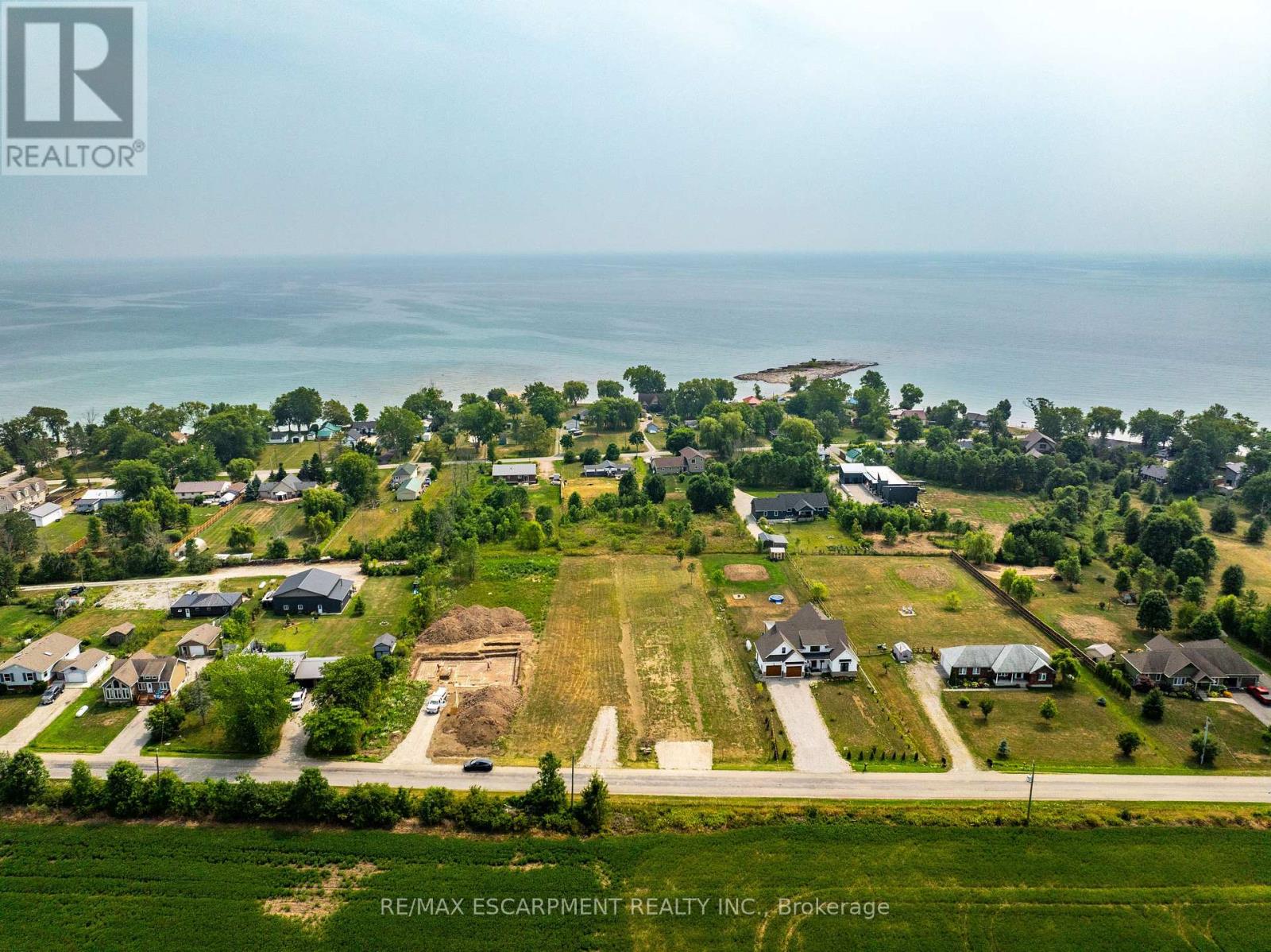 3252 LAKESHORE ROAD