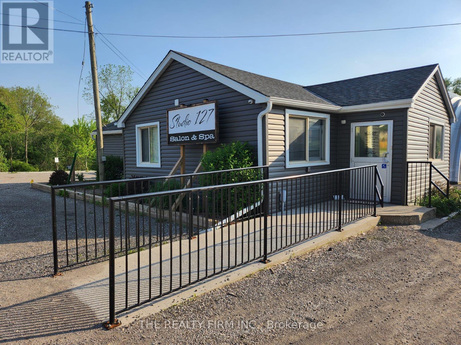 1302 SWAN STREET