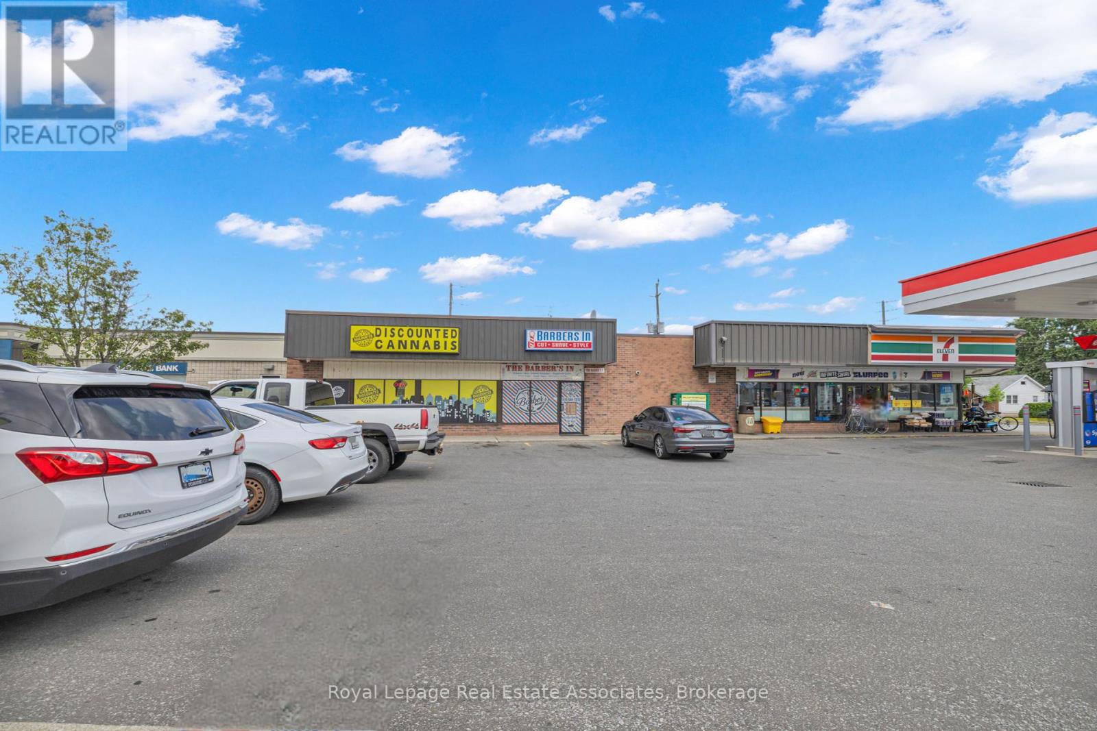 5124 TECUMSEH ROAD E