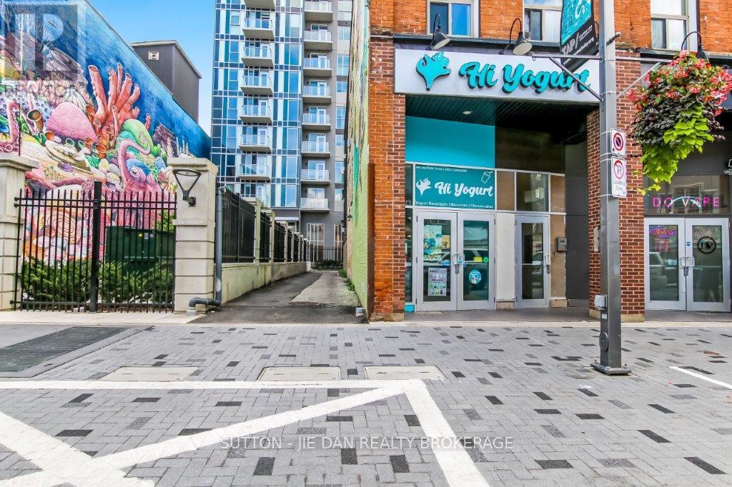 B – 189 DUNDAS STREET