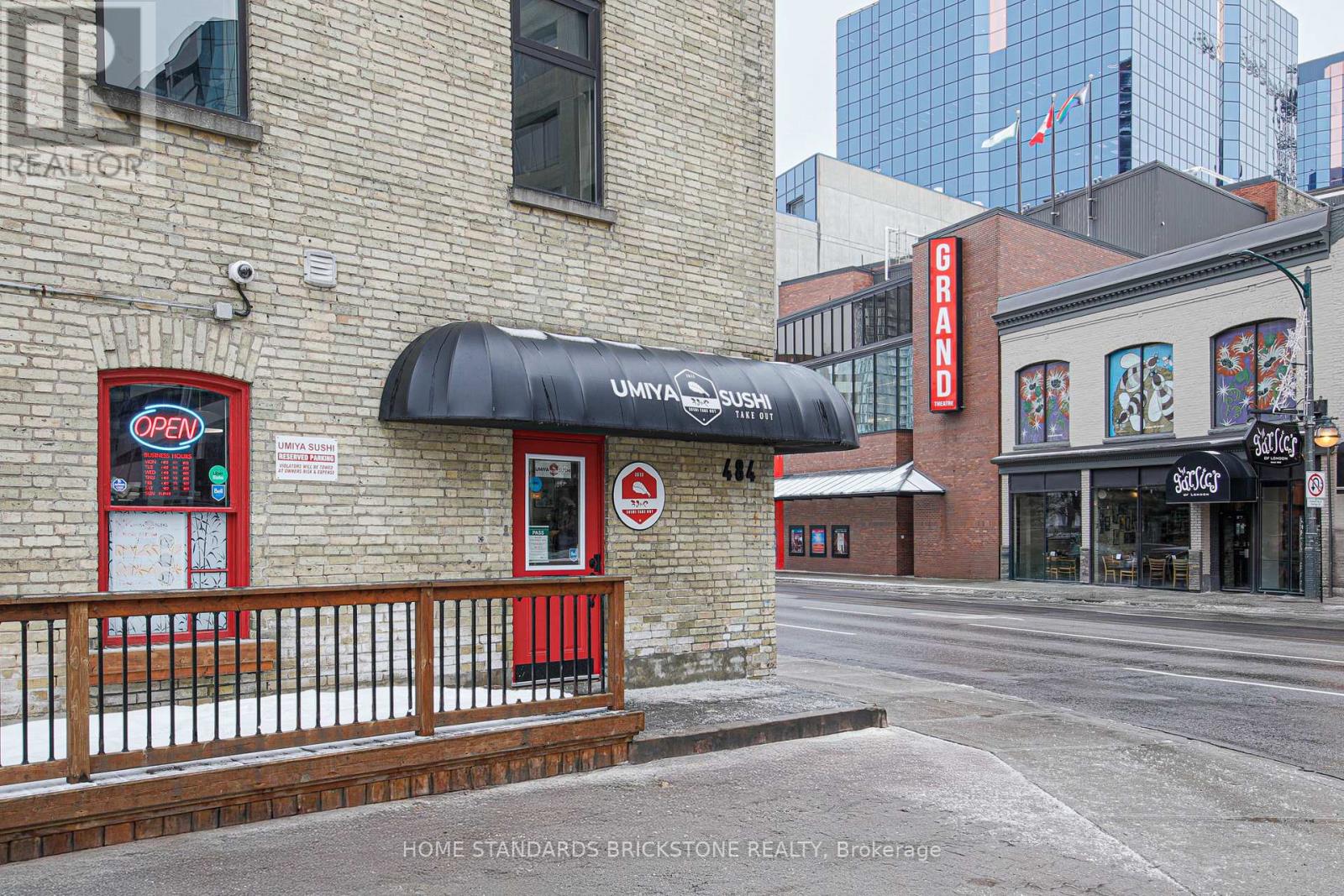102 – 484 RICHMOND ST STREET E