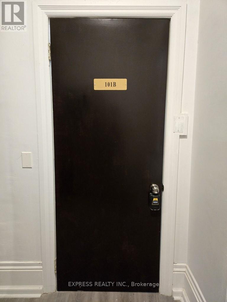 101B – 252 JAMES STREET S