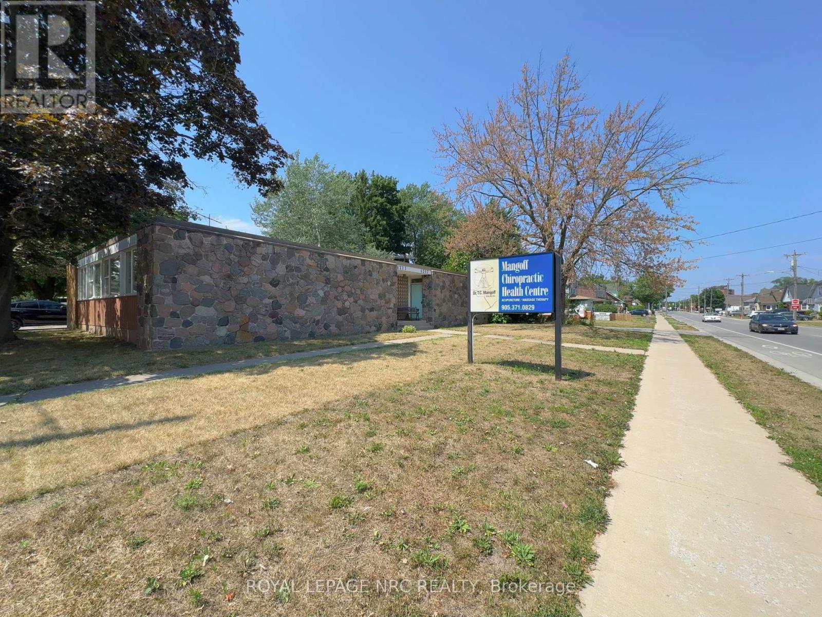 4213/4207 DRUMMOND ROAD