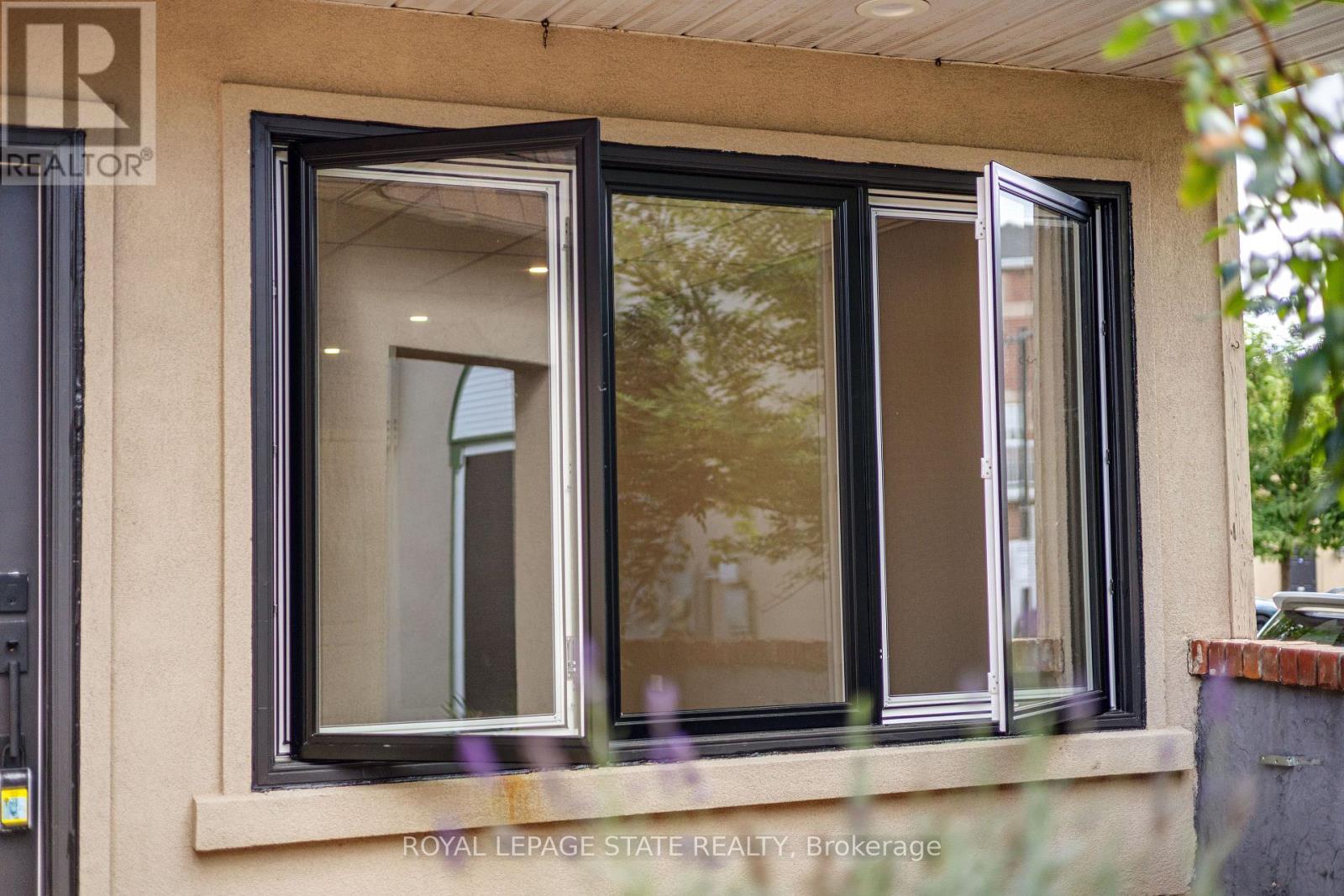 3 – 19 MAIN STREET S