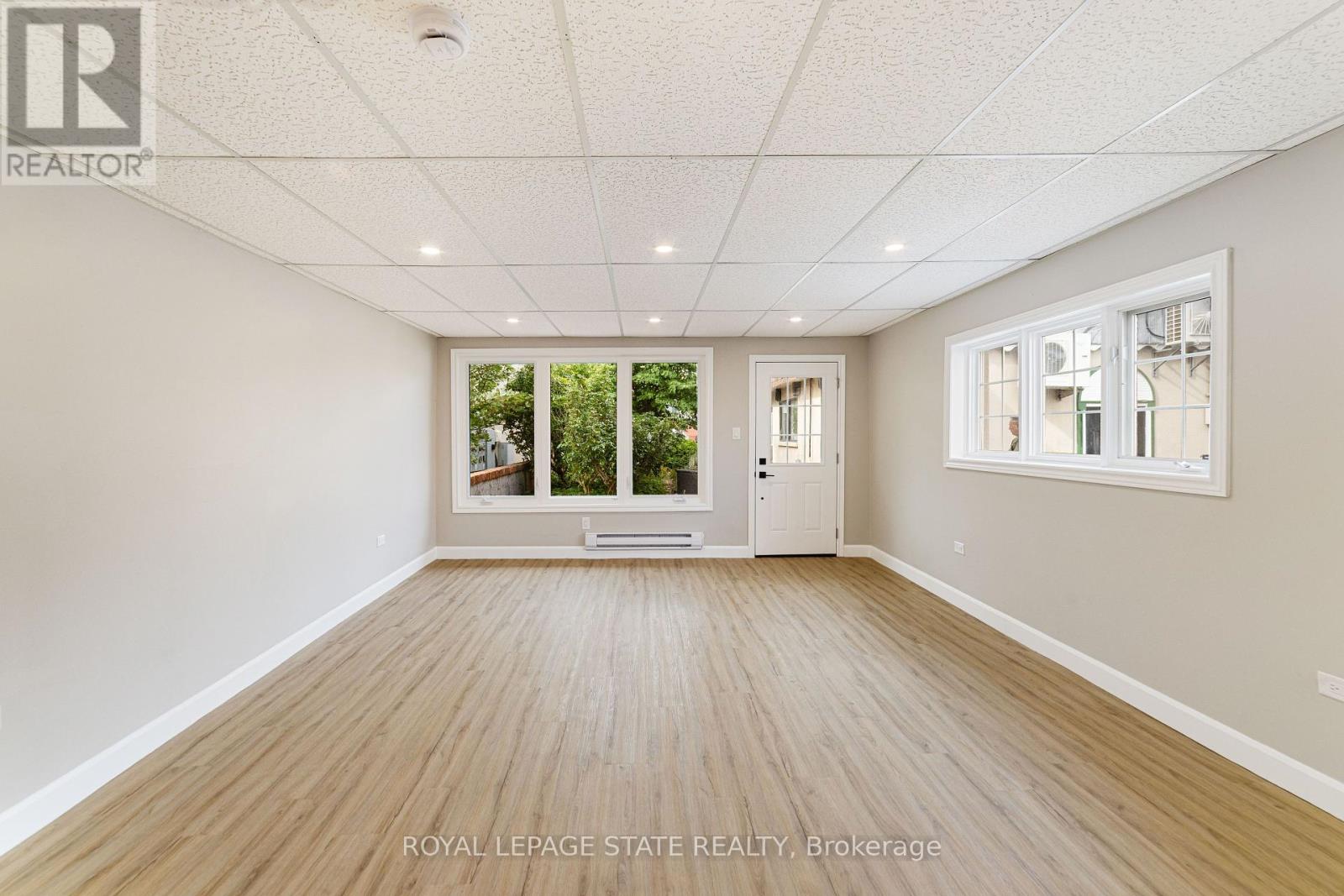 3 – 19 MAIN STREET S