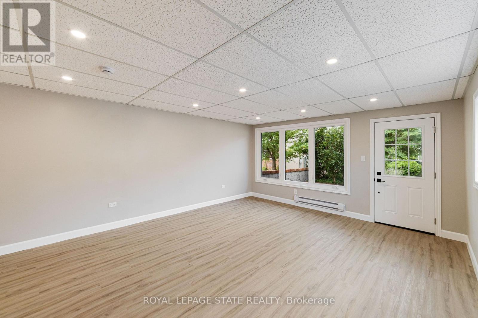 3 – 19 MAIN STREET S