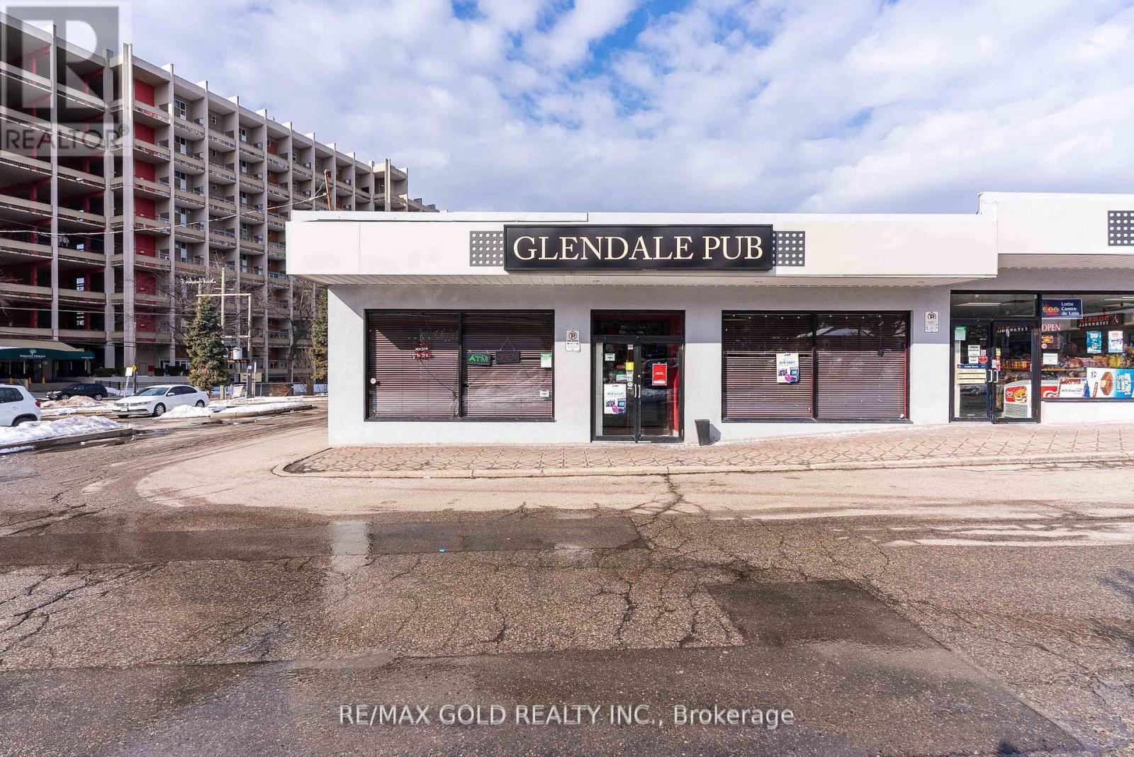 625 GREENHILL AVENUE