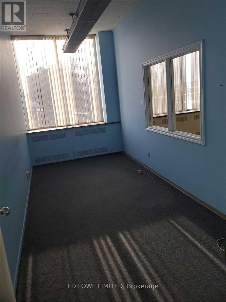 235A – 101 WORTHINGTON STREET E