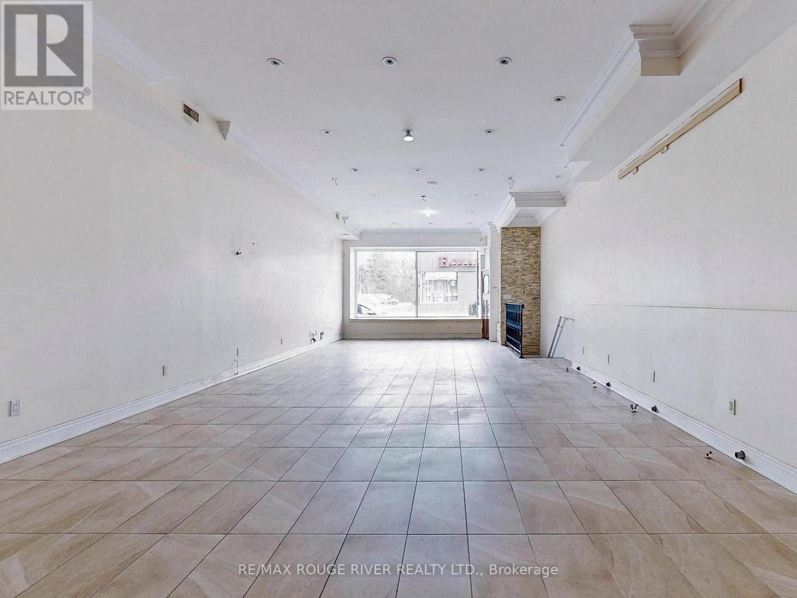 1556 AVENUE ROAD
