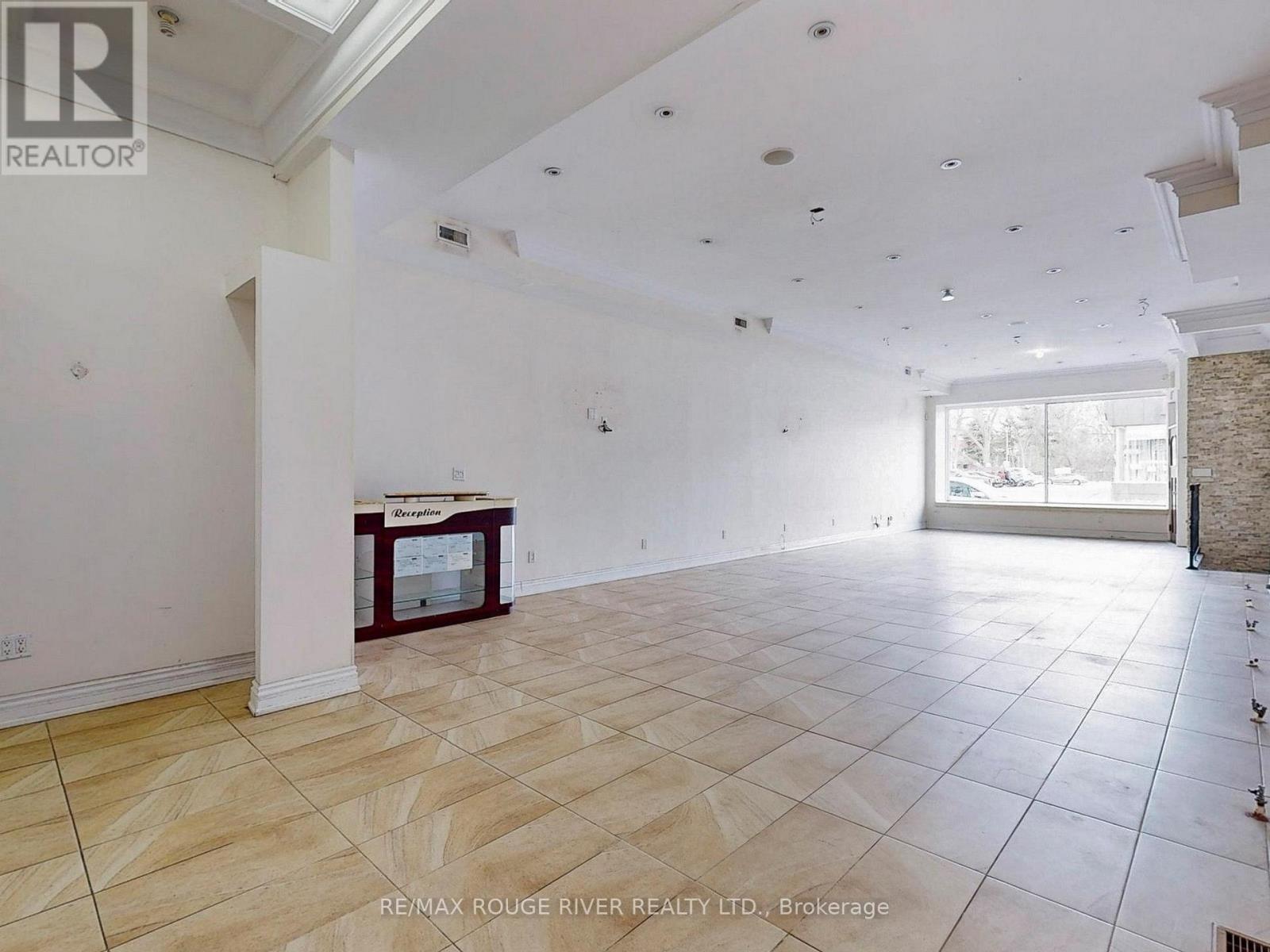 1556 AVENUE ROAD