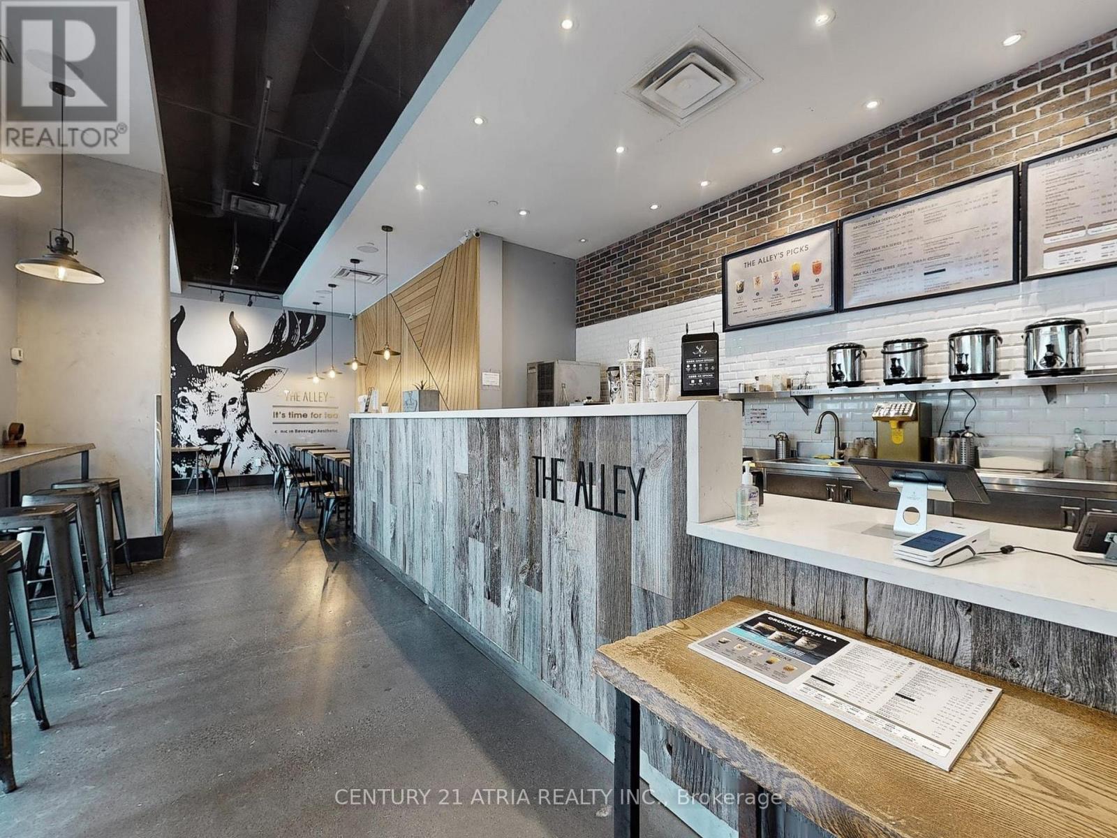 1 – 382 YONGE STREET