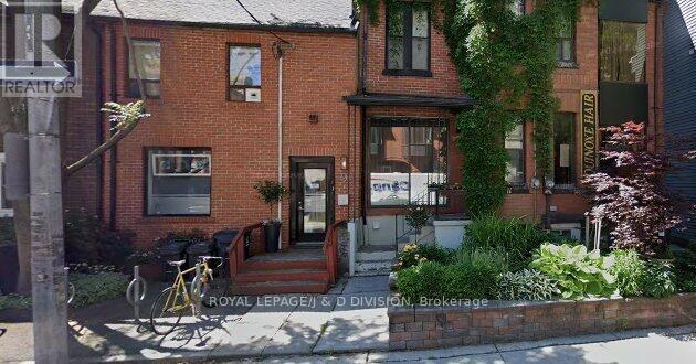 2ND FLOOR – 11 IRWIN AVENUE