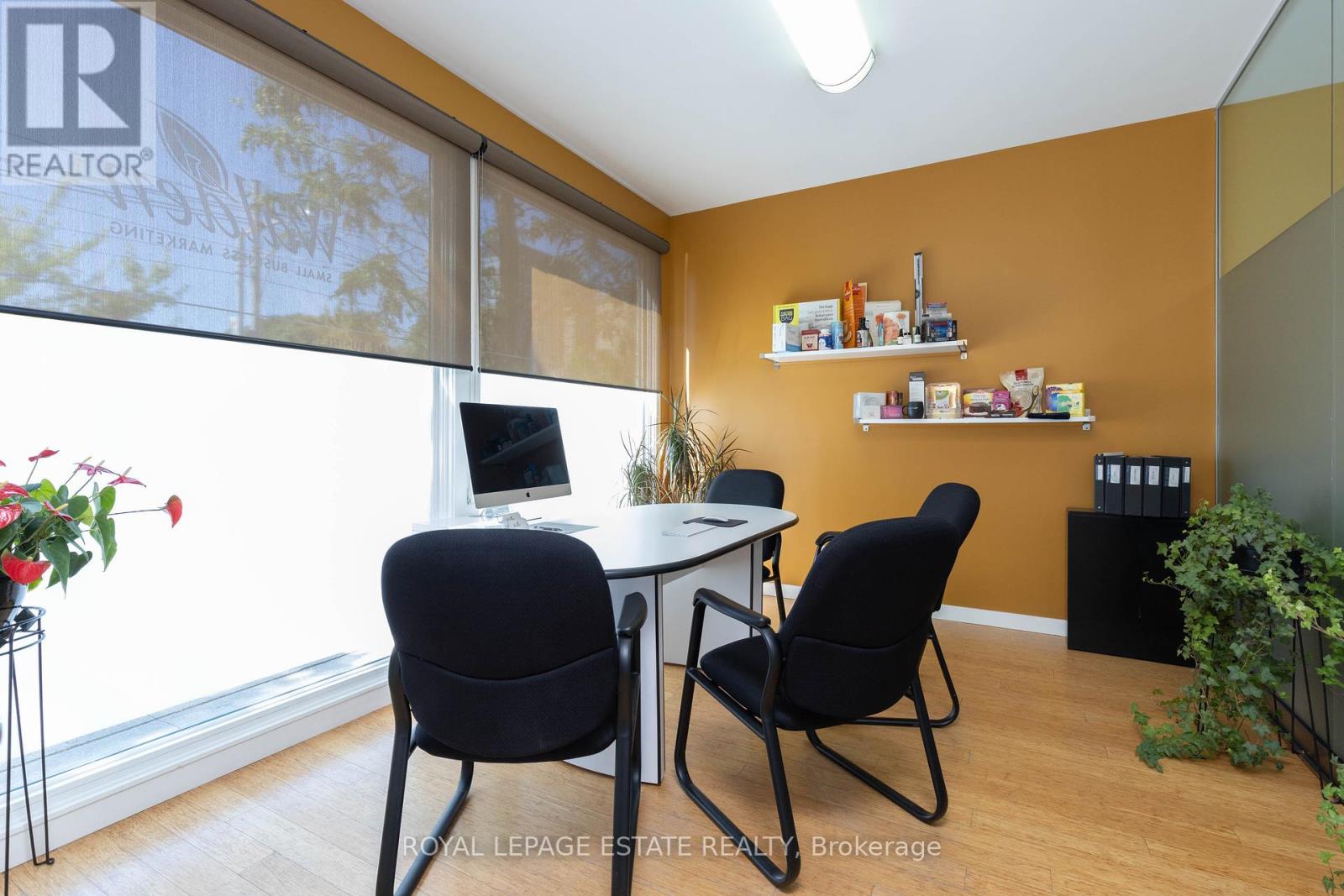 432/434 QUEEN STREET E