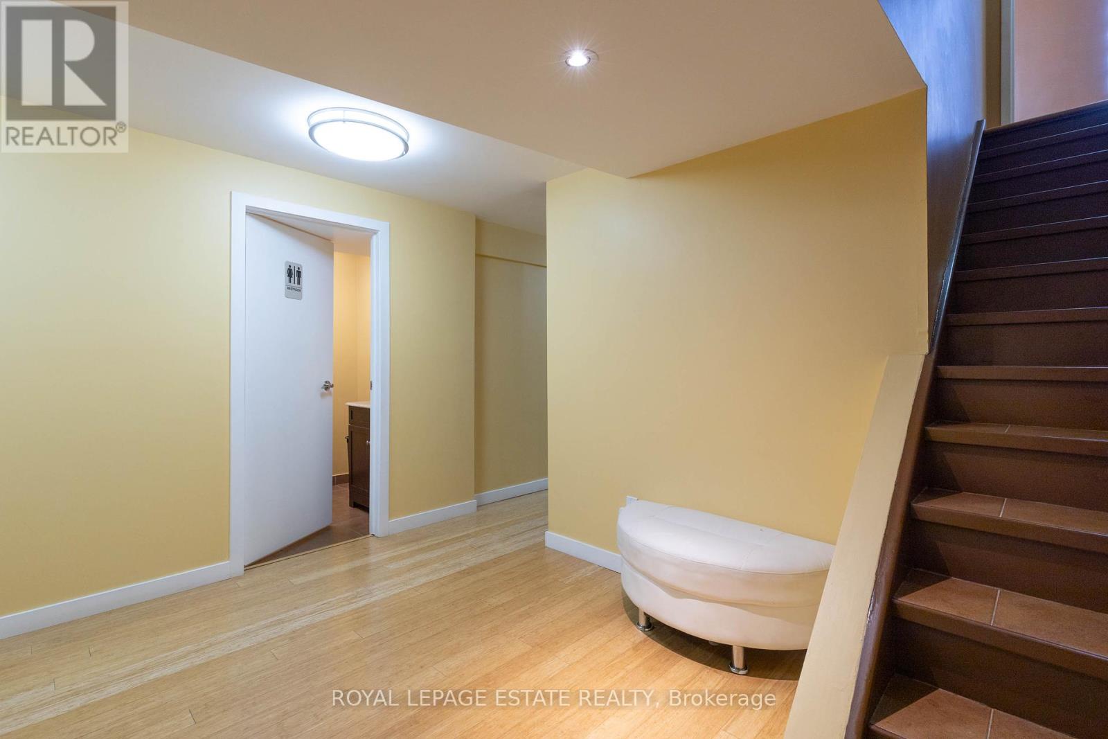 432/434 QUEEN STREET E