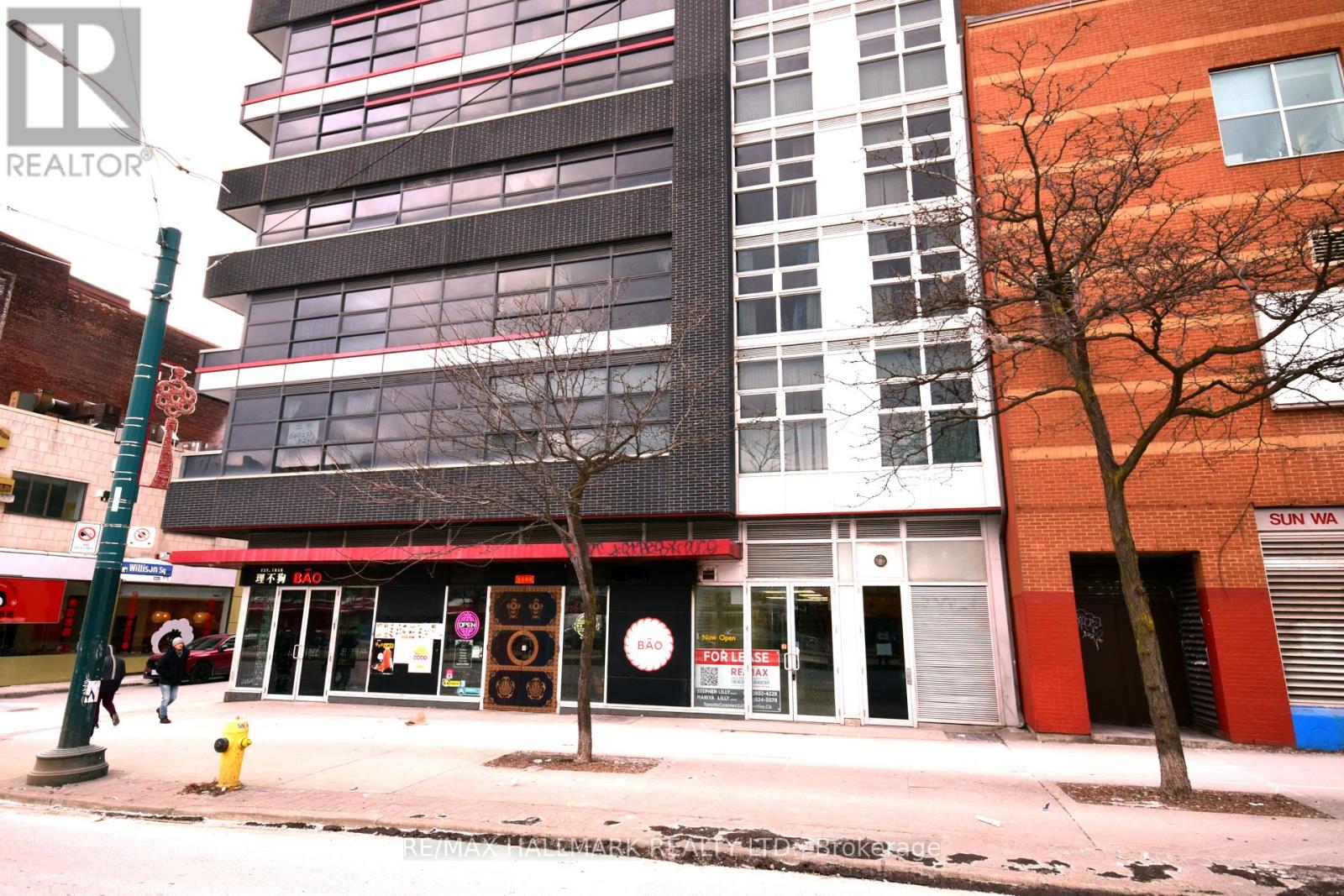 3 – 270 SPADINA AVENUE