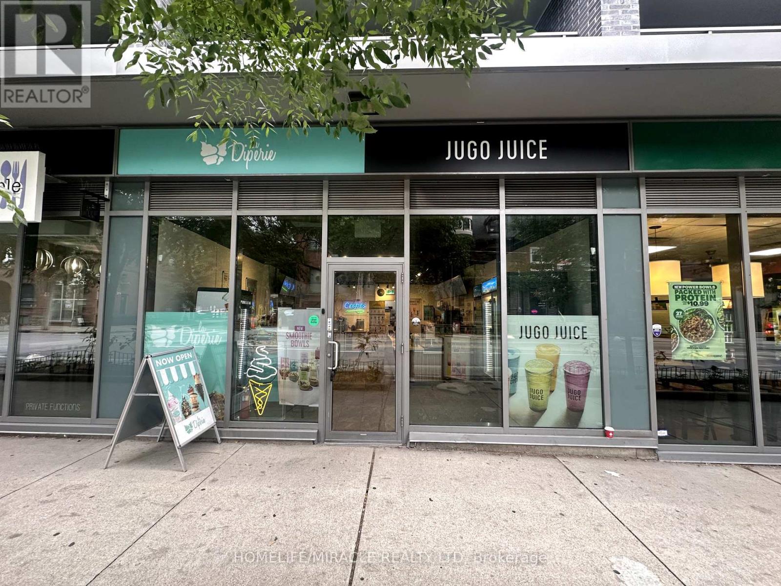 104 – 320 RICHMOND STREET E