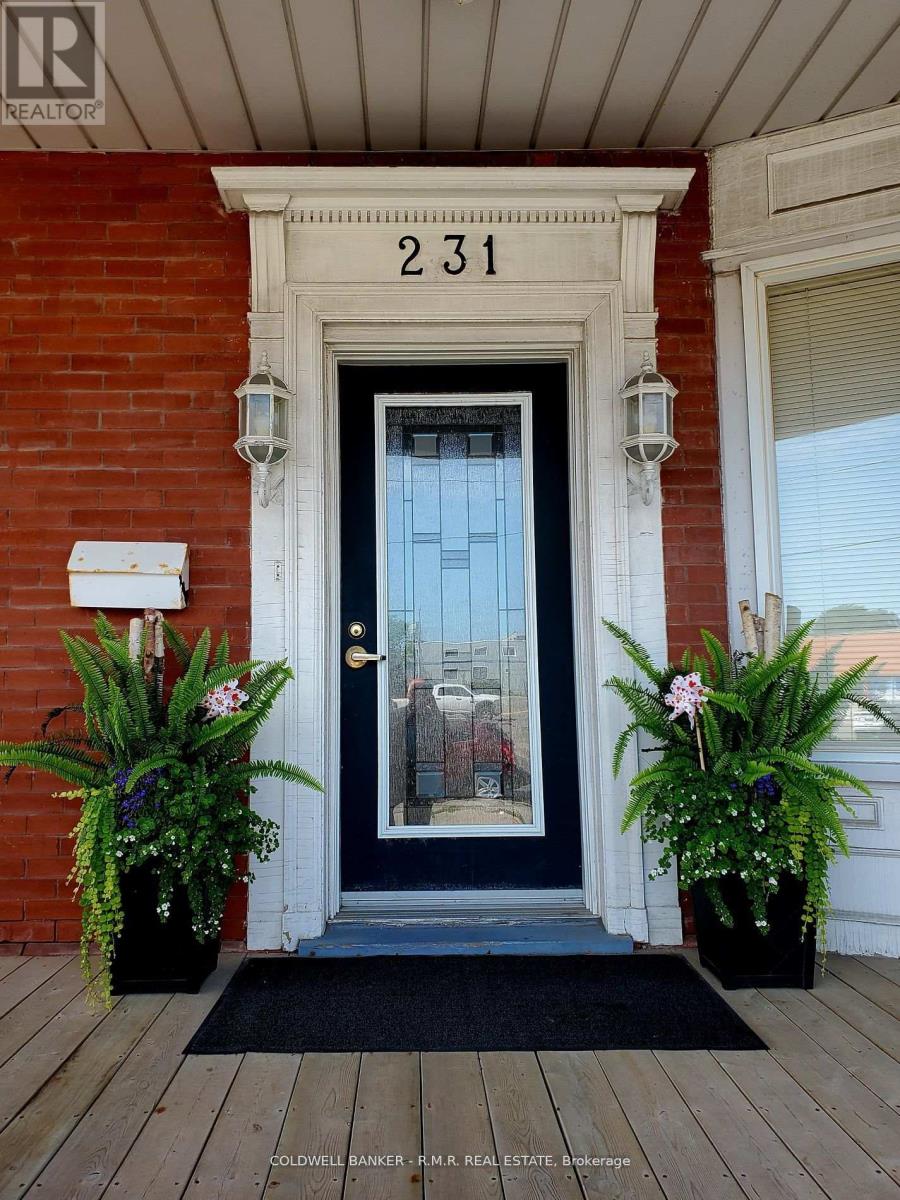 231 KING STREET E
