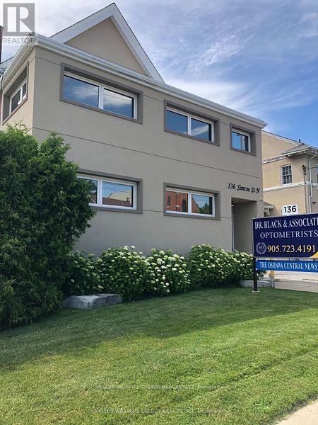 2 – 136 SIMCOE STREET N
