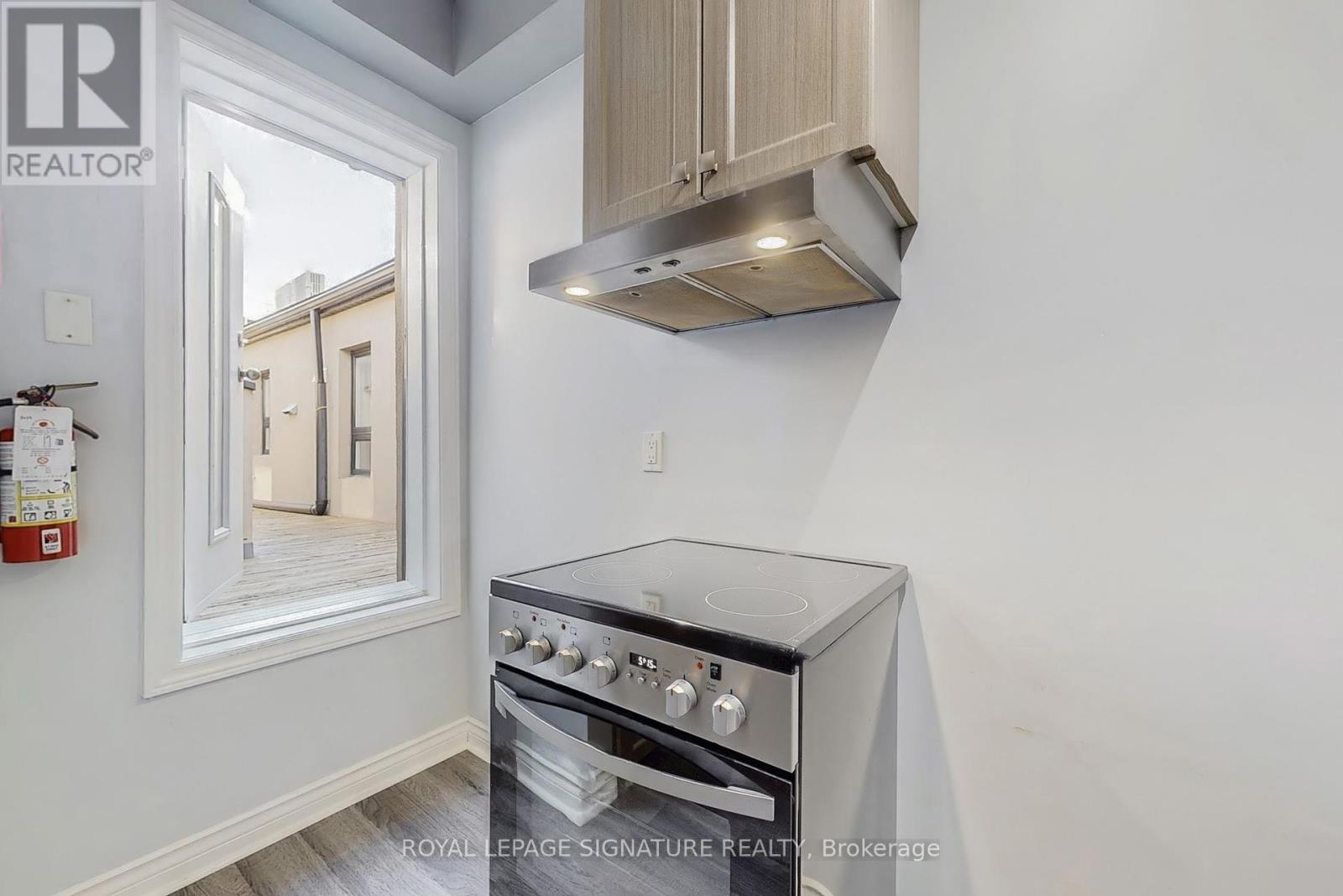 1 – 427 DANFORTH AVENUE