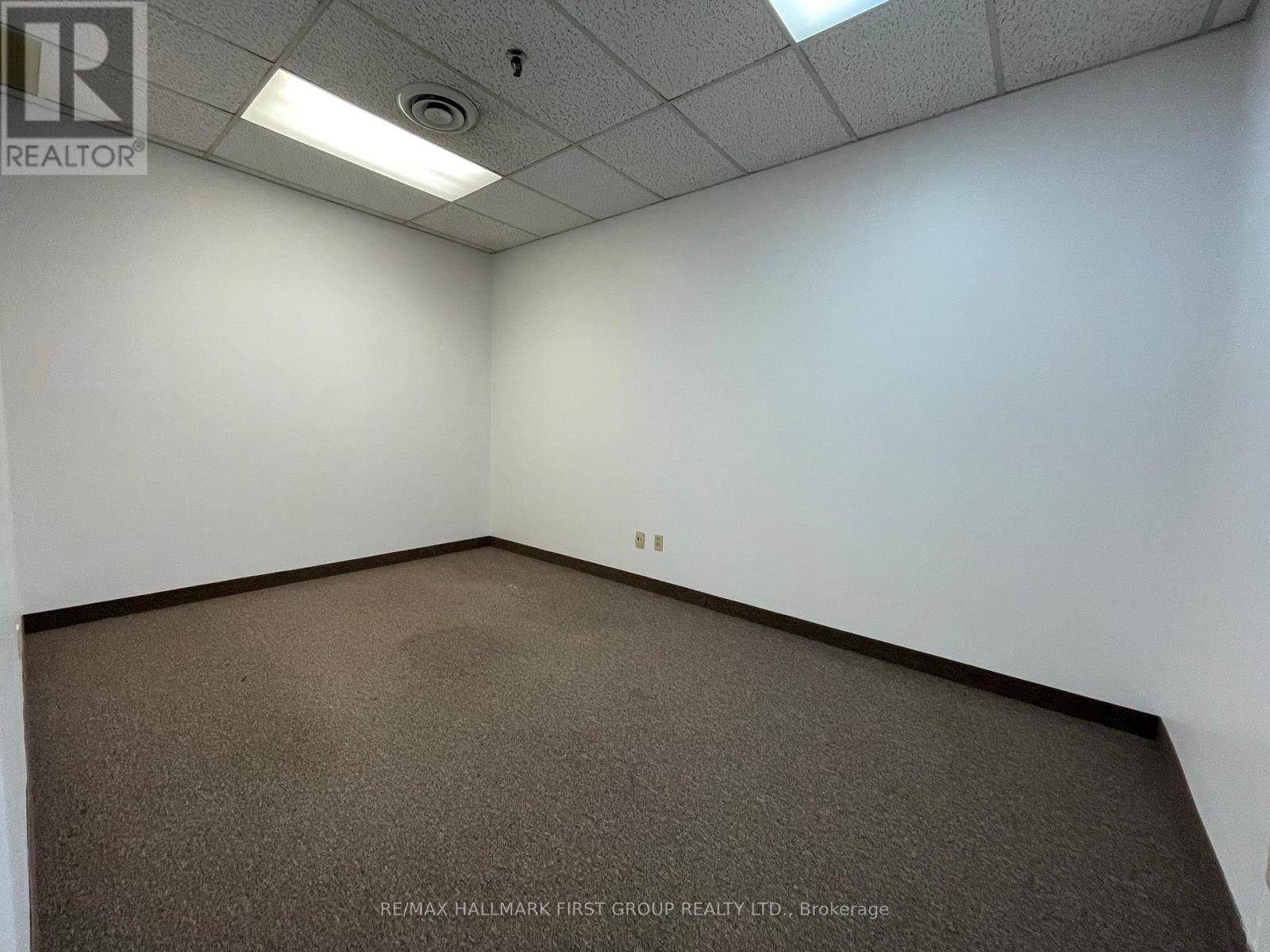 OM1#15B – 1400 BAYLY STREET