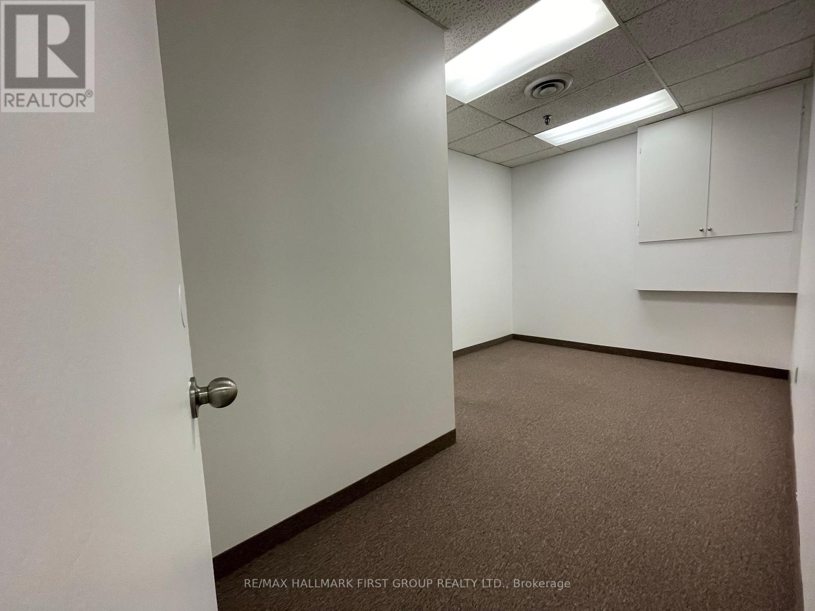 OM1#15B – 1400 BAYLY STREET