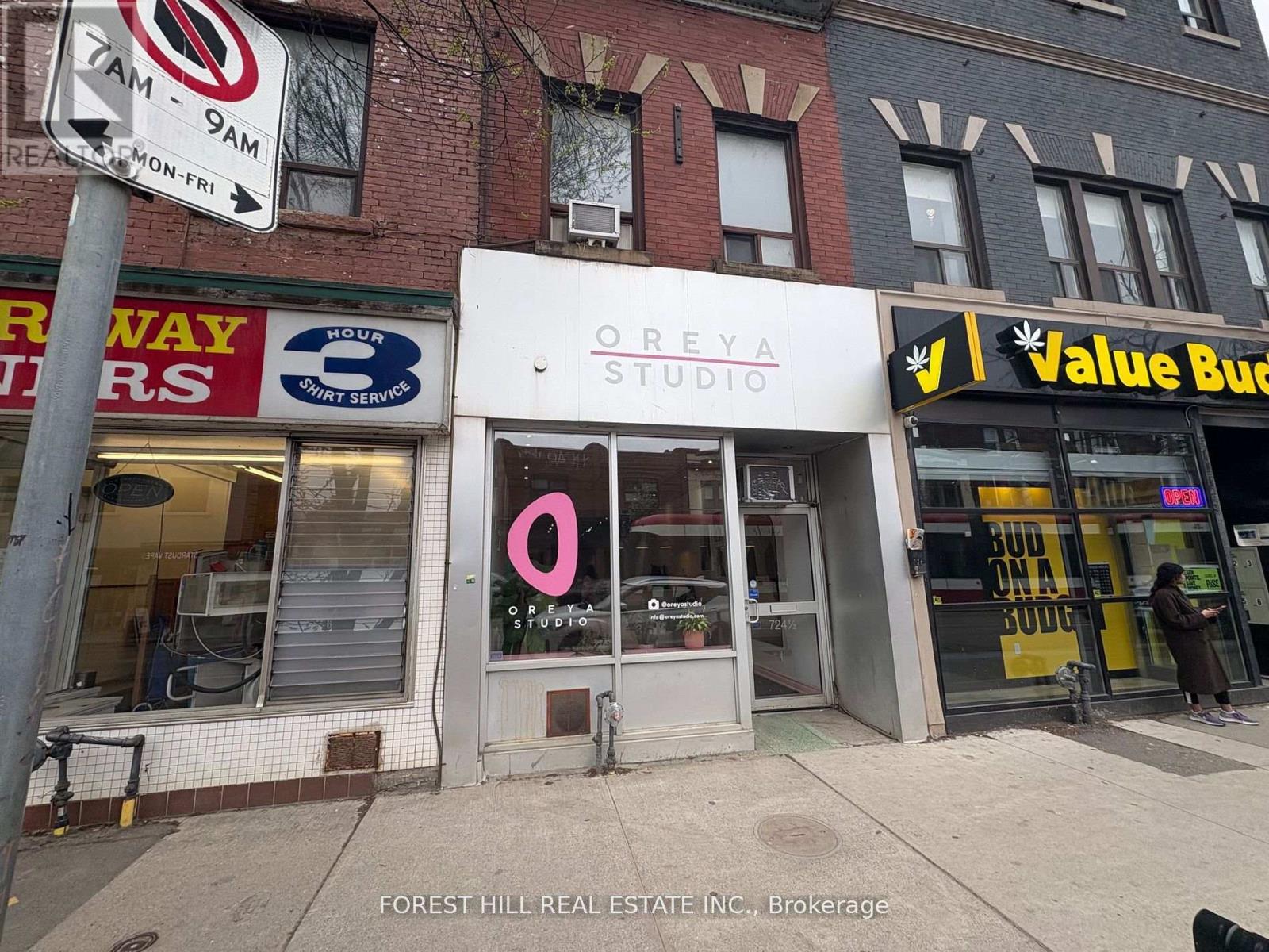 724 1/2 QUEEN STREET E