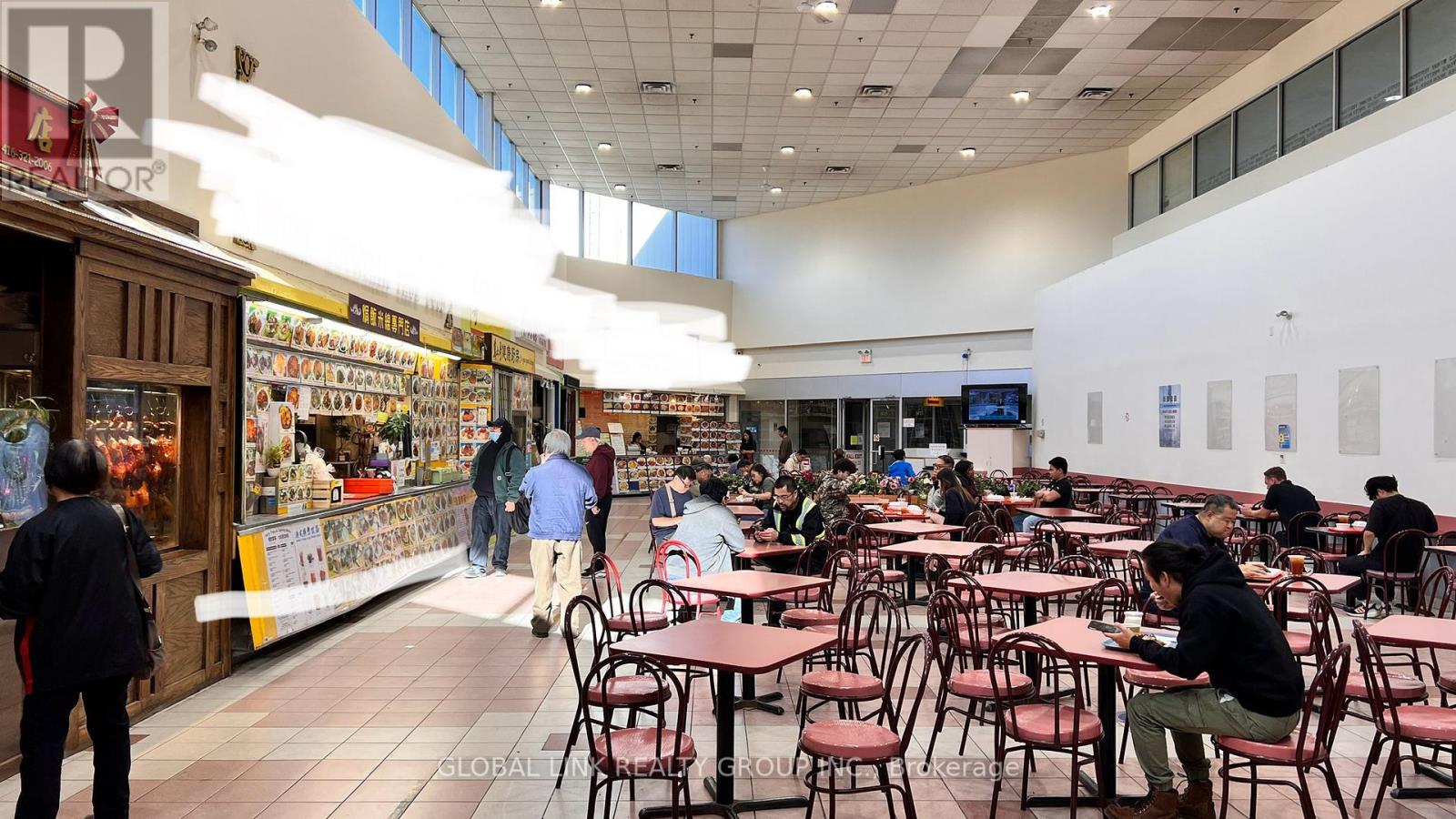 2 & 3 – 8 GLEN WATFORD DRIVE