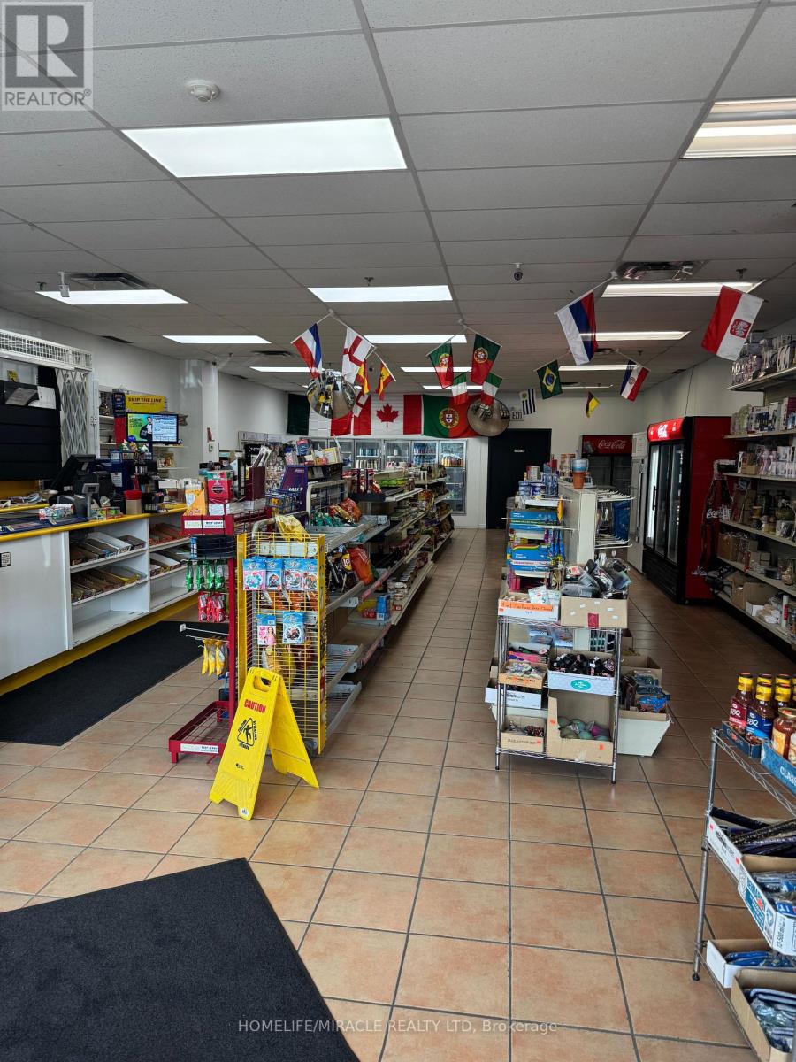 11 – 8633 WESTON ROAD