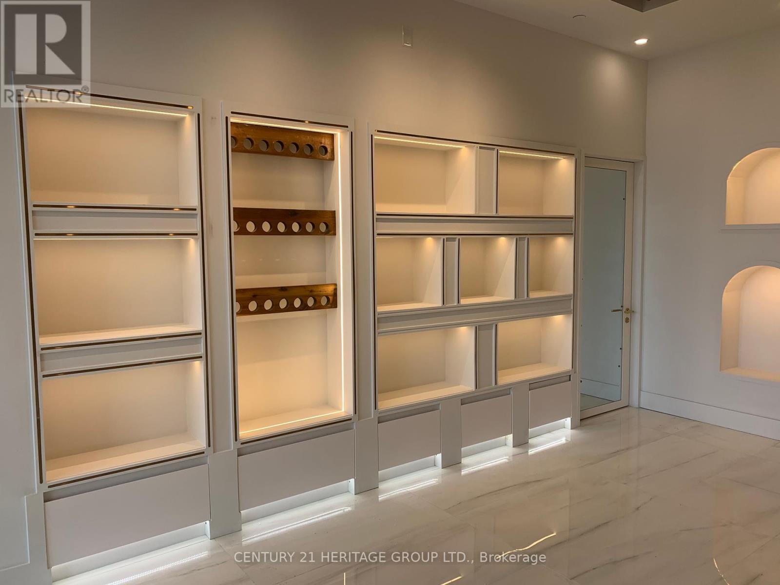 B3 – 9610 YONGE STREET