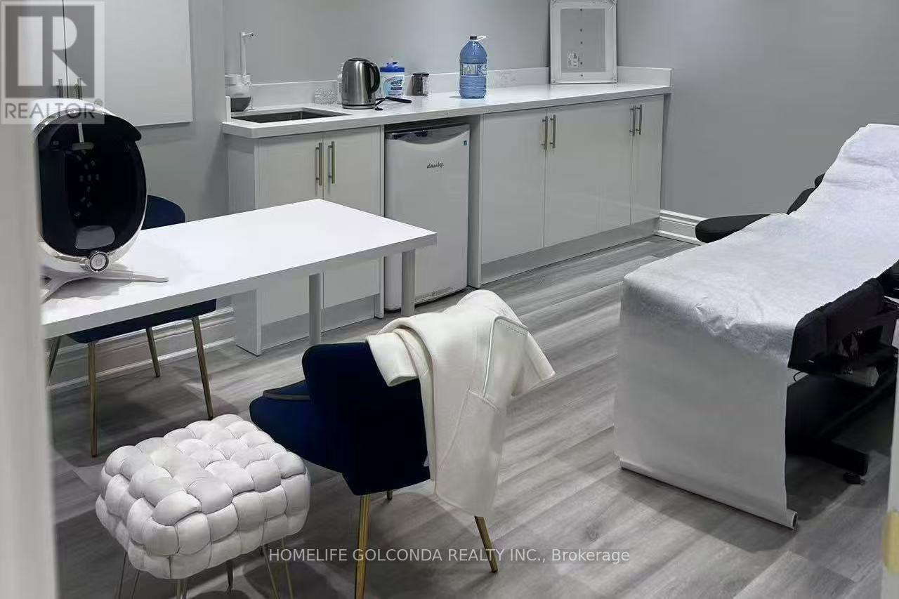 21D-22D – 7398 YONGE STREET