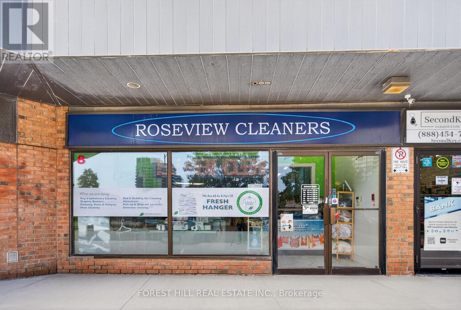 8 – 9625 YONGE STREET N