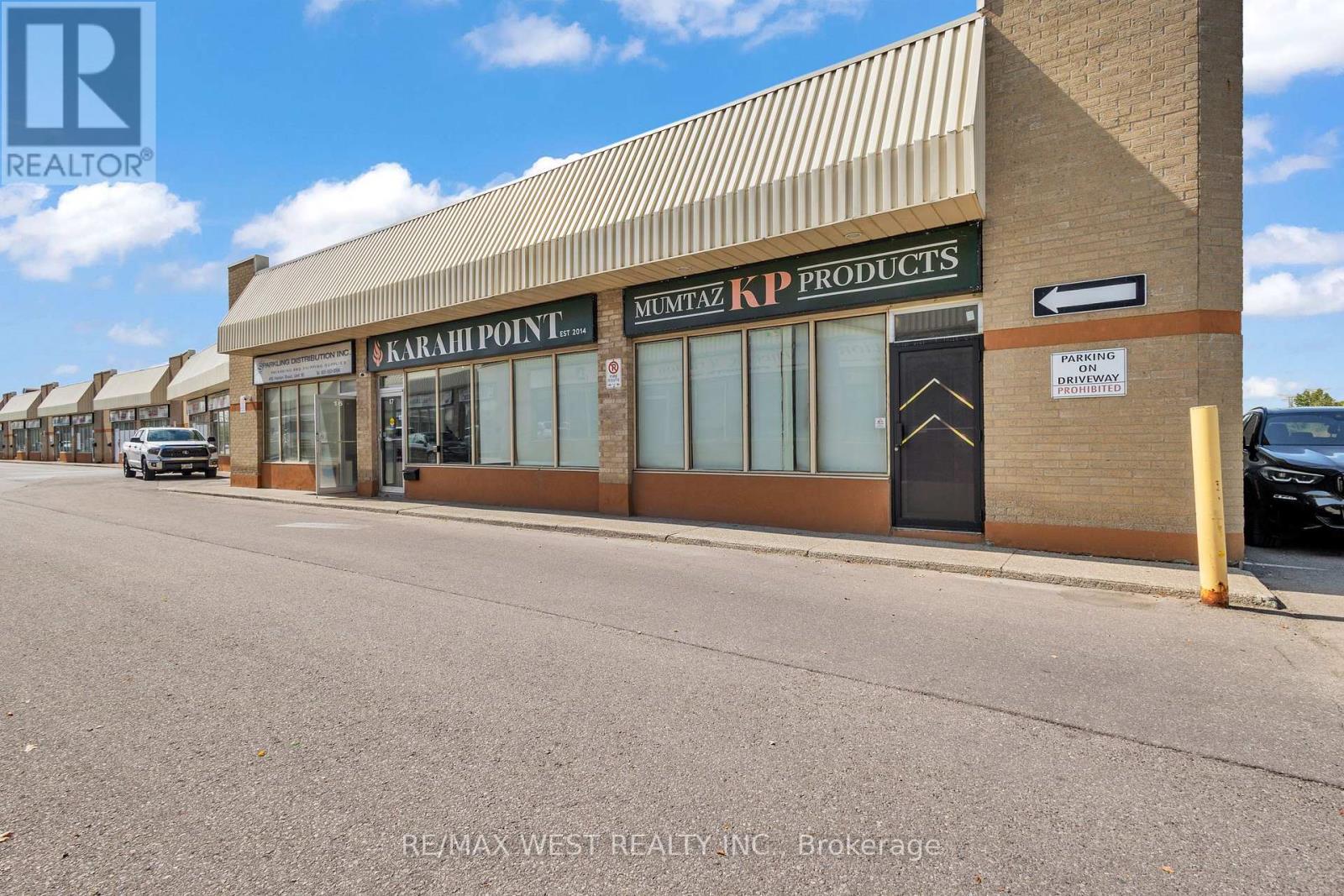 17&18 – 418 HANLAN ROAD