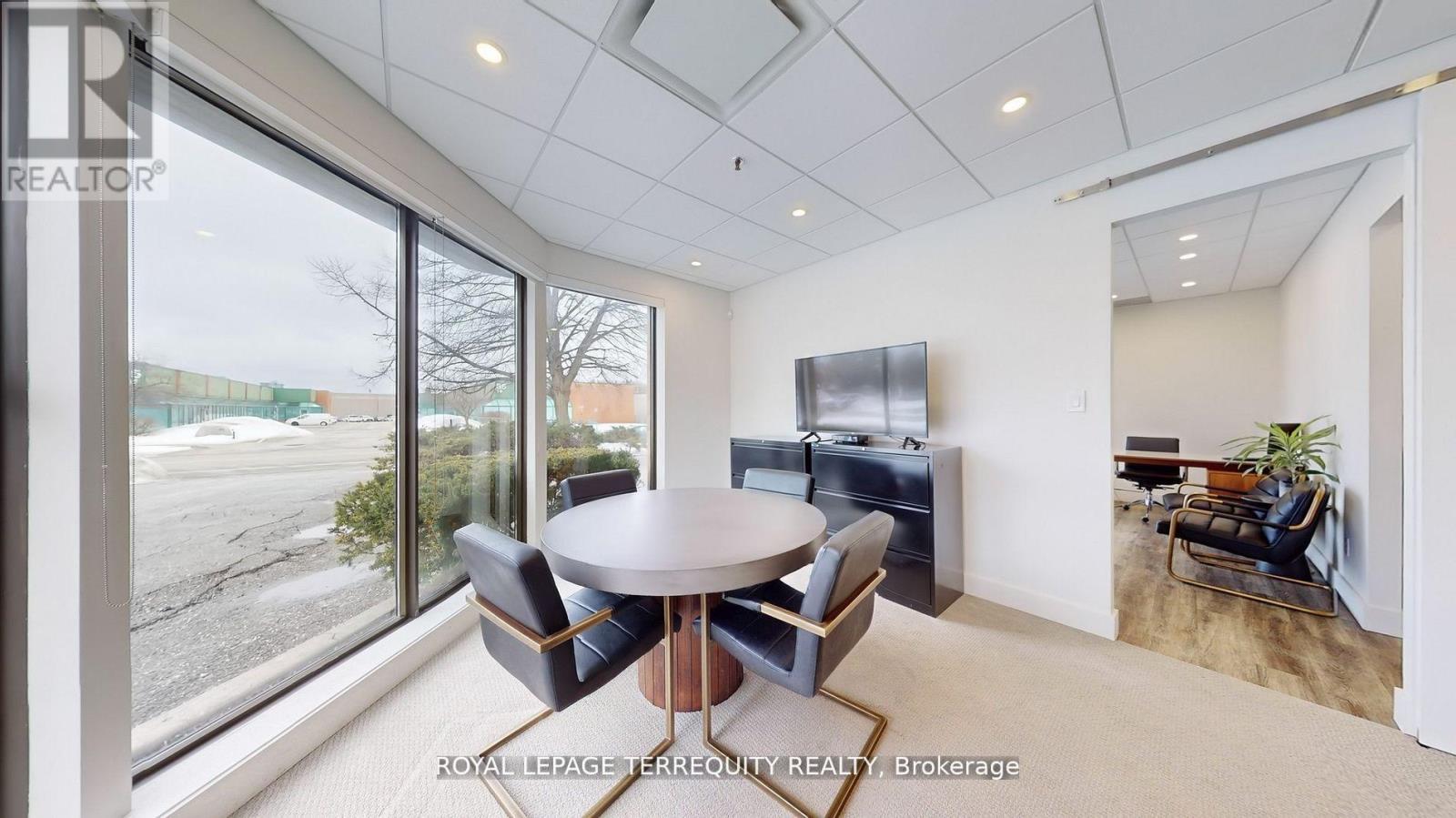 21 – 95 WEST BEAVER CREEK ROAD