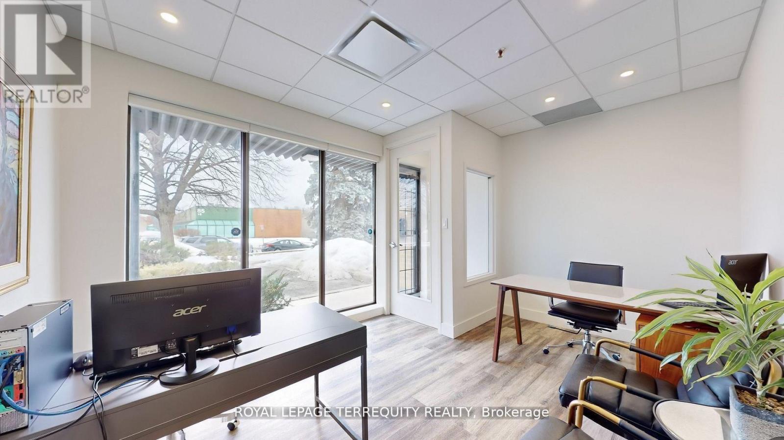 21 – 95 WEST BEAVER CREEK ROAD