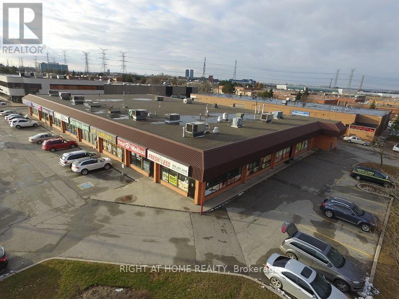 4 – 2050 STEELES AVENUE W