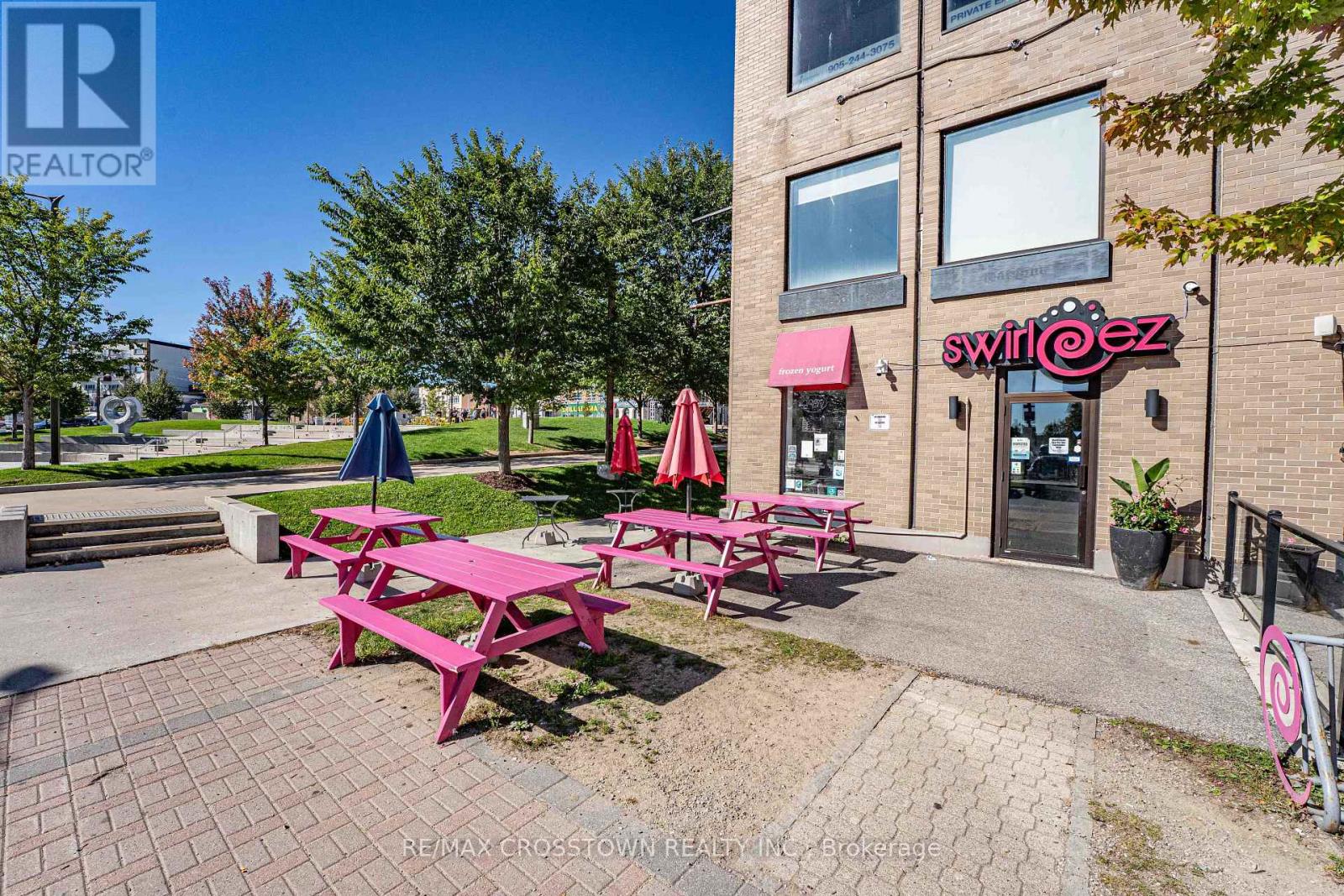 UNIT 101 – 89 DUNLOP STREET E