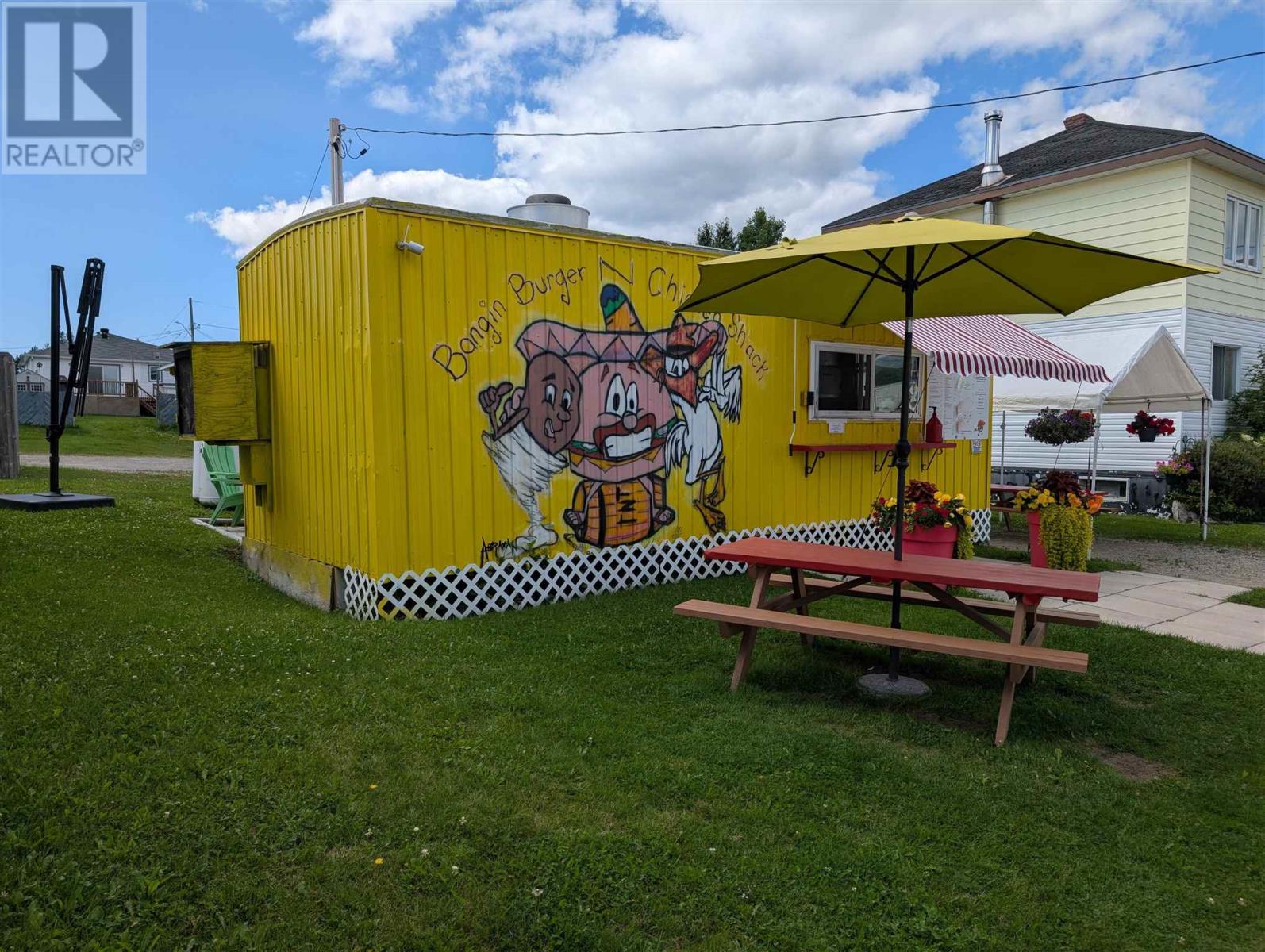 92 Broadway AVE